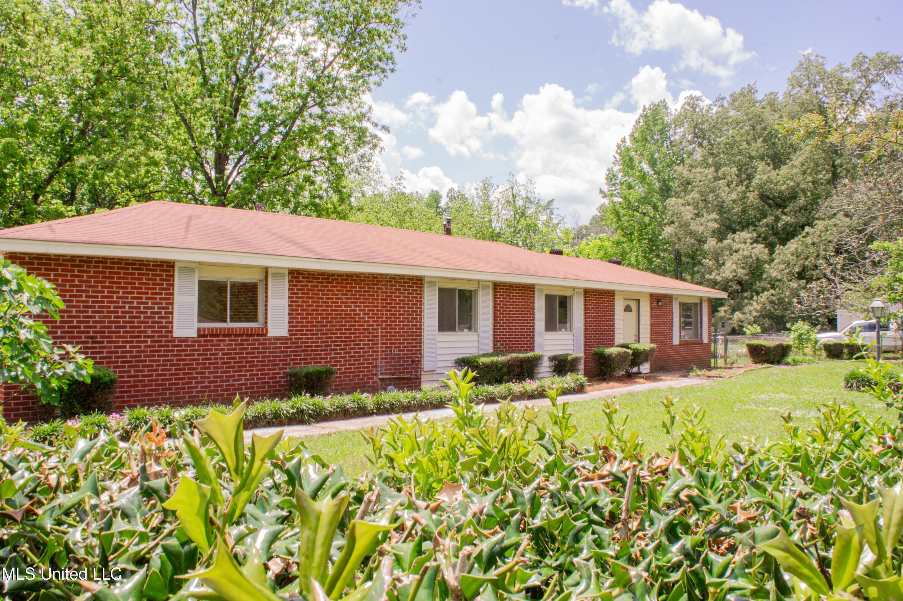1119 St Augustine Drive, Pearl, Mississippi image 5