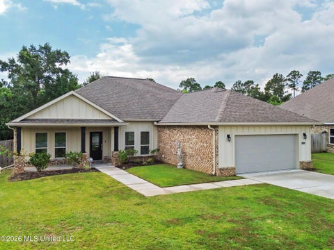 Homes For Sale - 7073 Glen Eagle Drive<br/> Harrison County, Biloxi, MS 39532