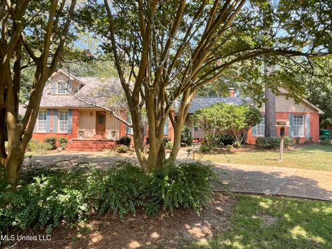 Homes For Sale - 500 Charles Street<br/> Brookhaven, MS 39601