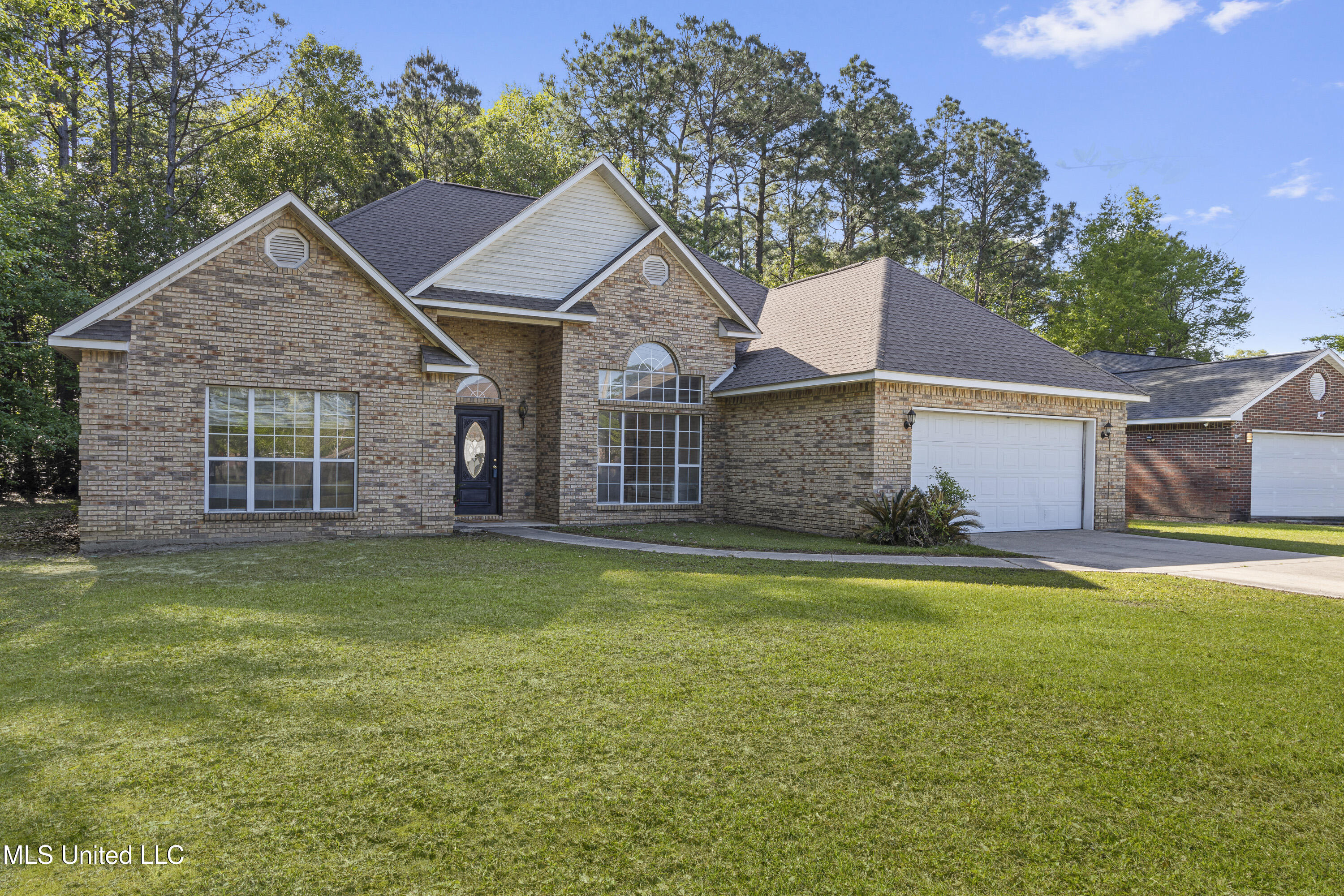2309 Highland Drive, Gautier, Mississippi image 2