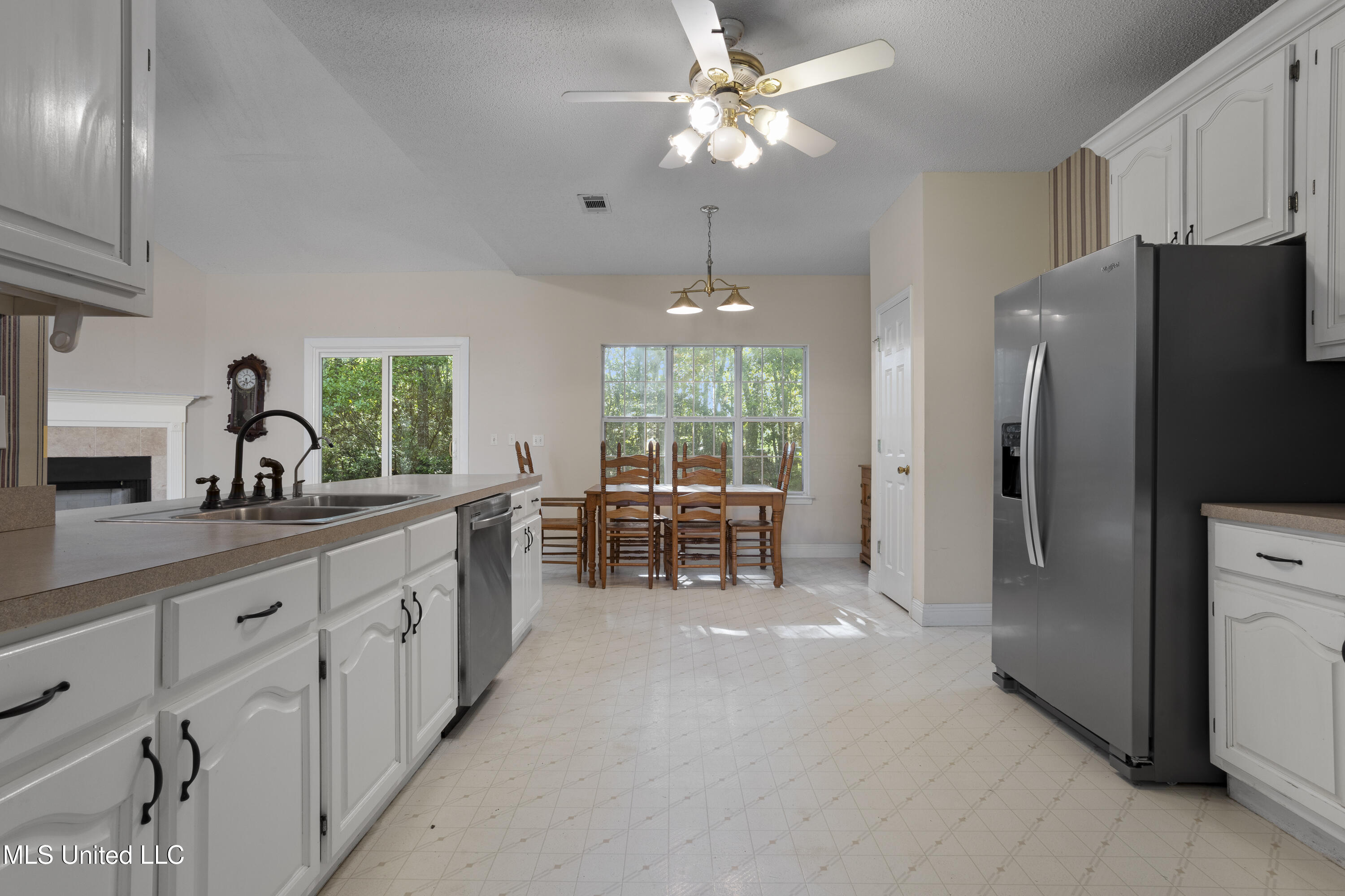 2309 Highland Drive, Gautier, Mississippi image 13