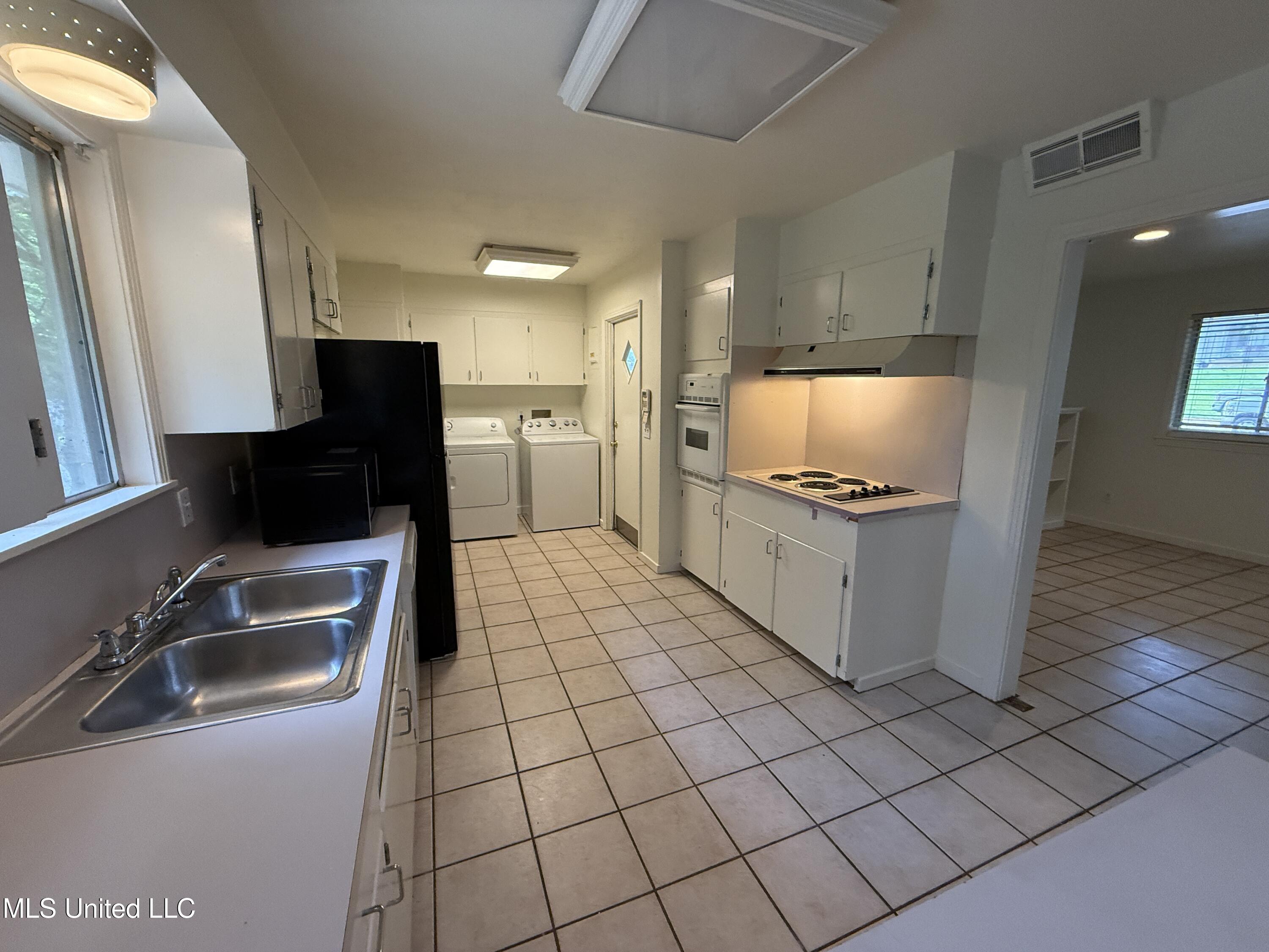 1632 Winchester Street, Jackson, Mississippi image 9
