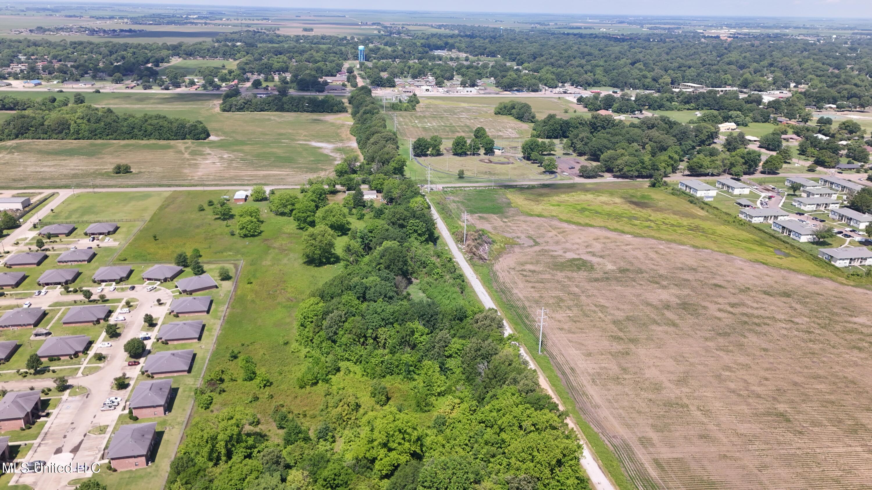 Pearman Road, Cleveland, Mississippi image 18