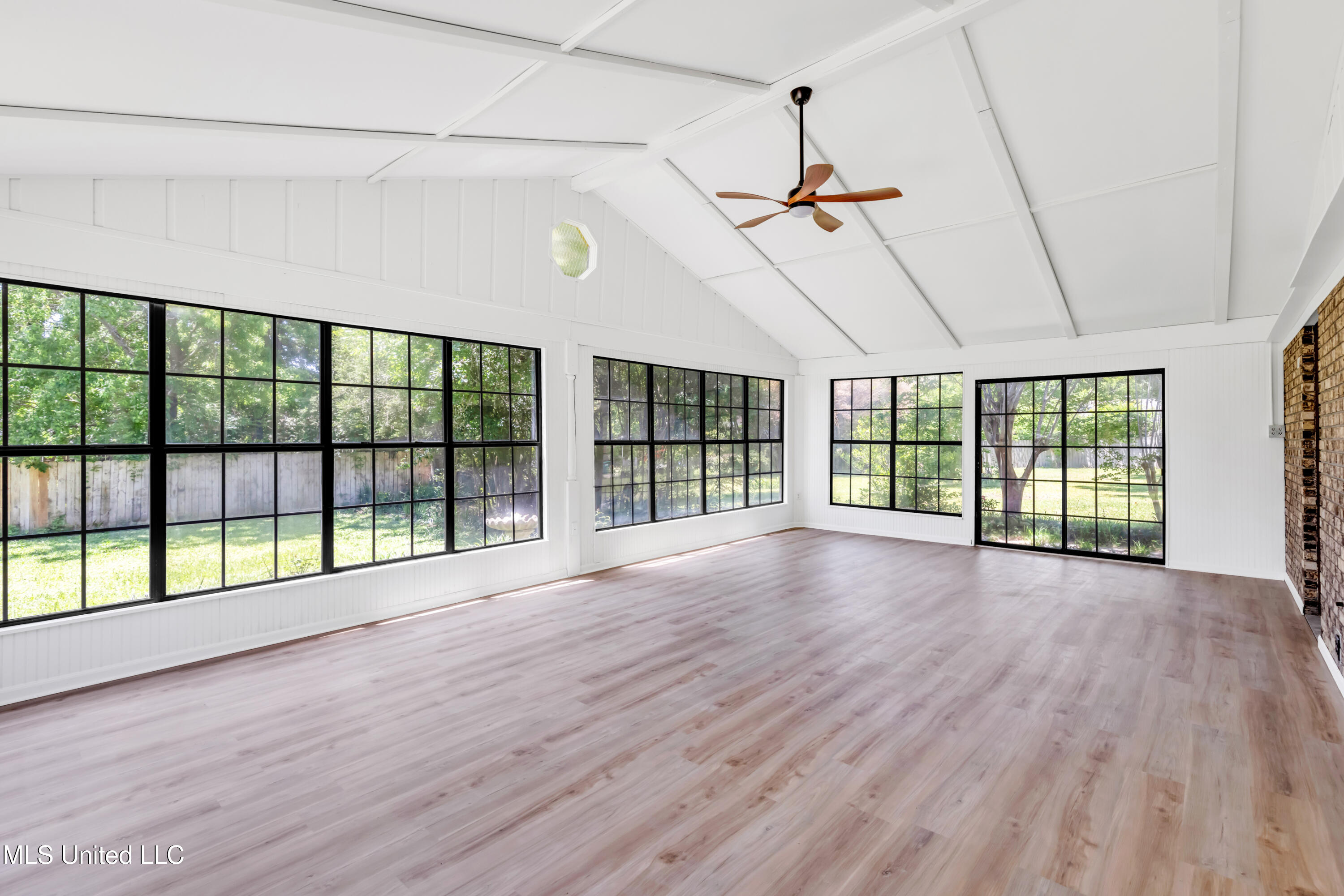 2414 Demaret Drive, Gulfport, Mississippi image 10