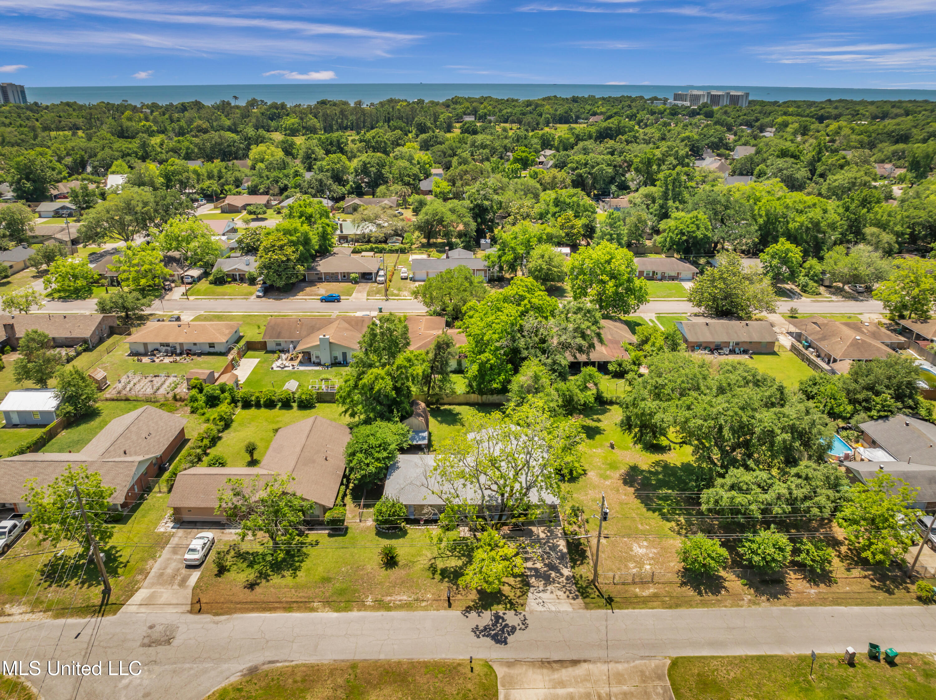 2414 Demaret Drive, Gulfport, Mississippi image 34