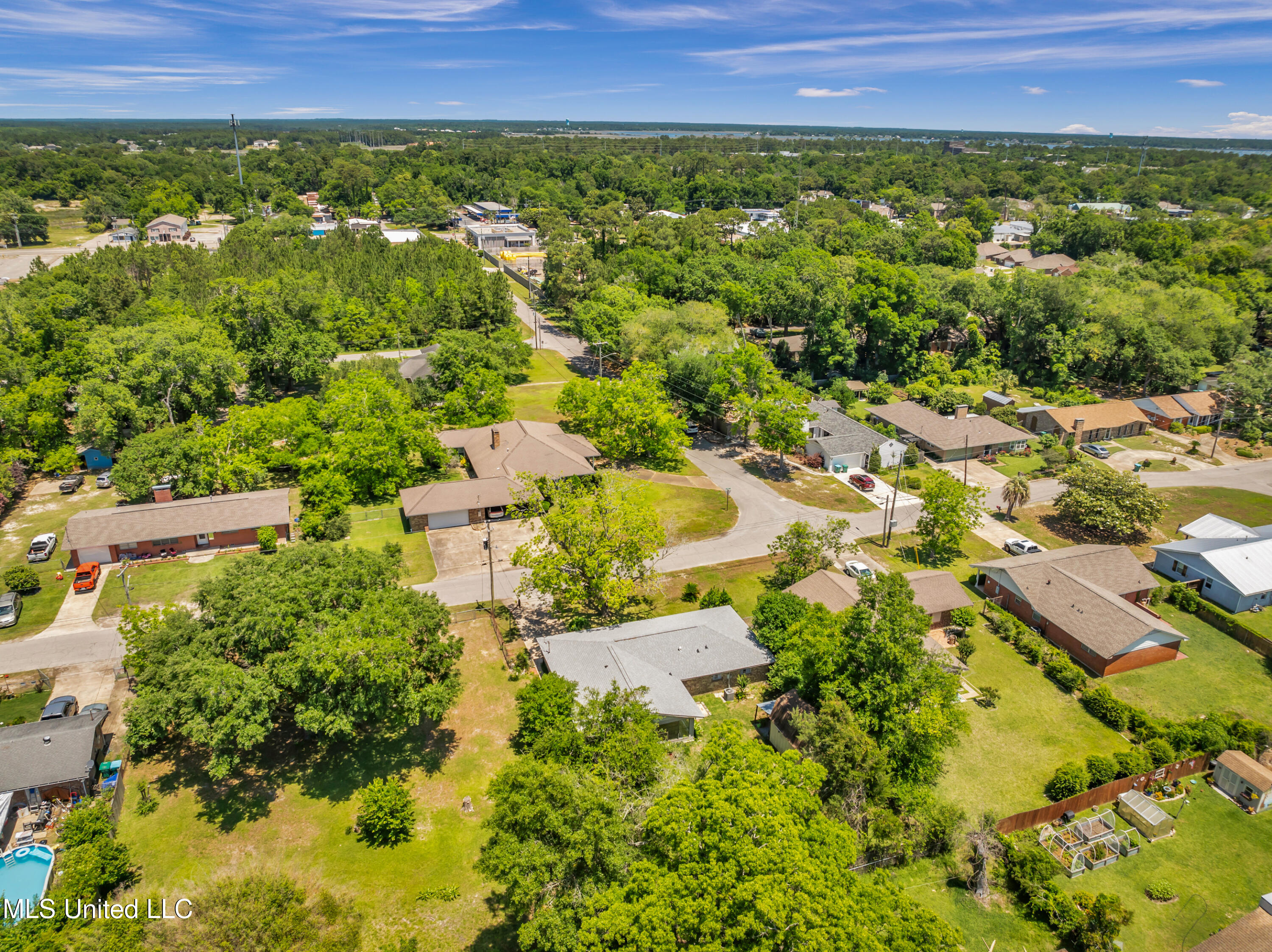 2414 Demaret Drive, Gulfport, Mississippi image 36