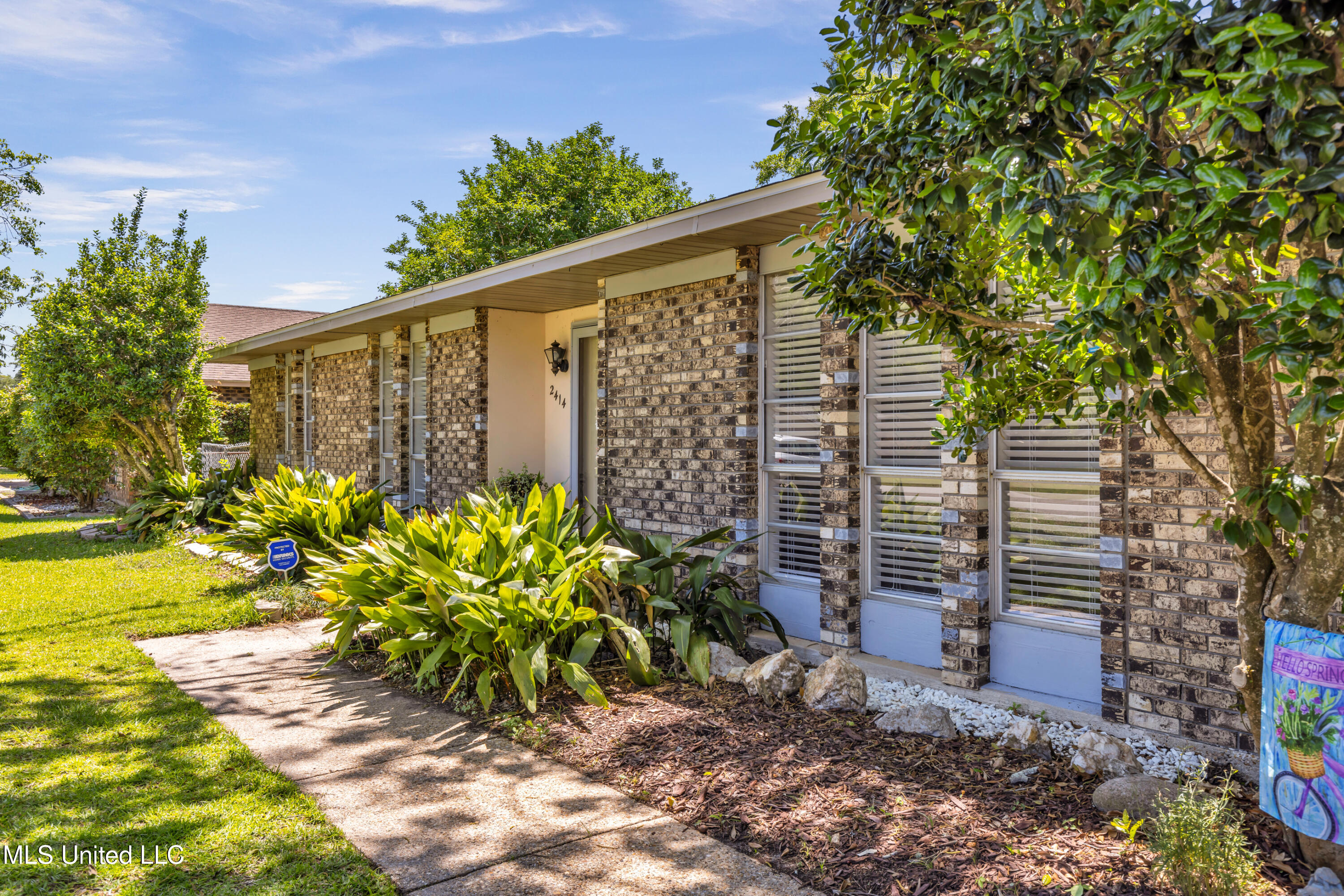 2414 Demaret Drive, Gulfport, Mississippi image 2