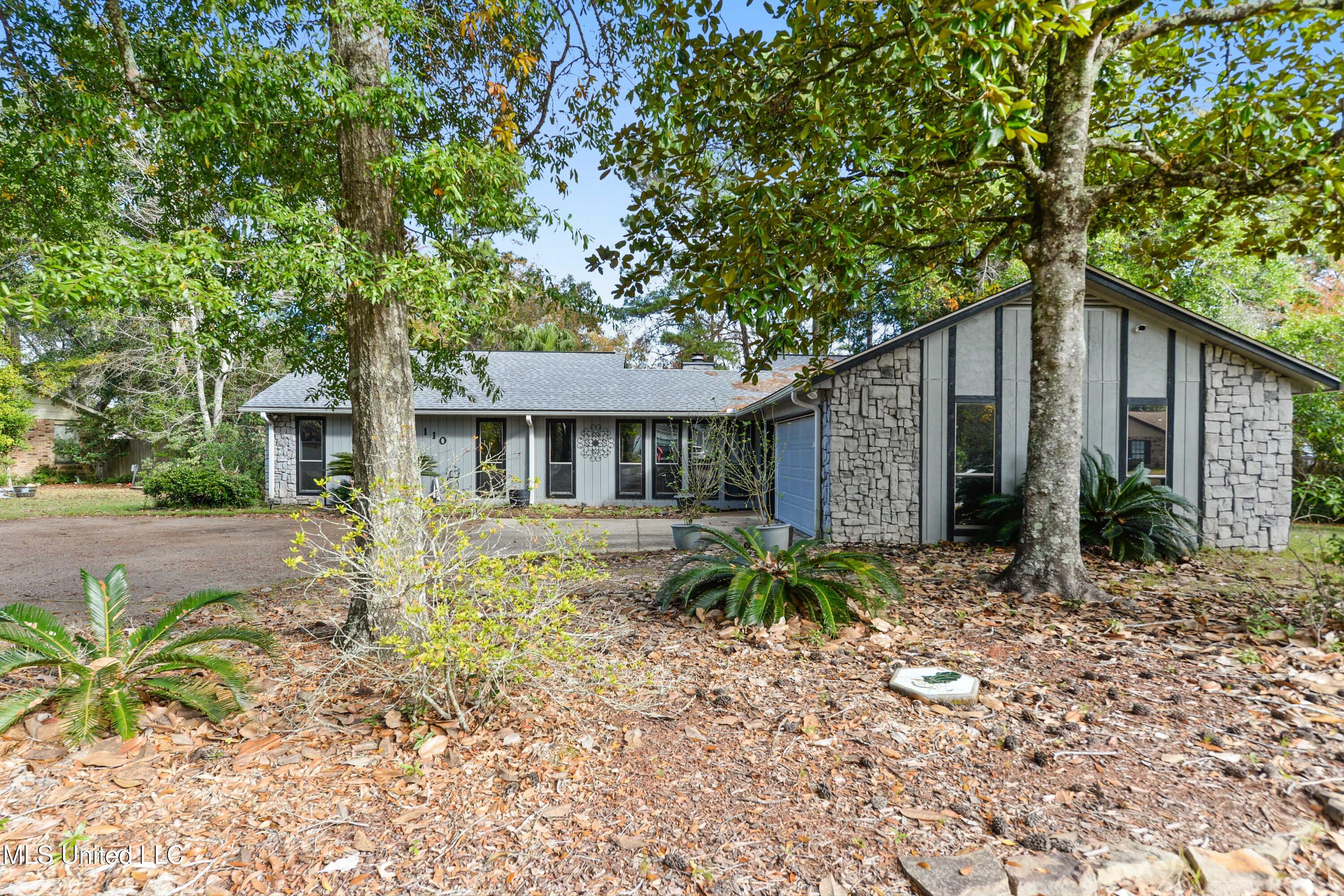 110 Reynolds Circle, Ocean Springs, Mississippi image 2