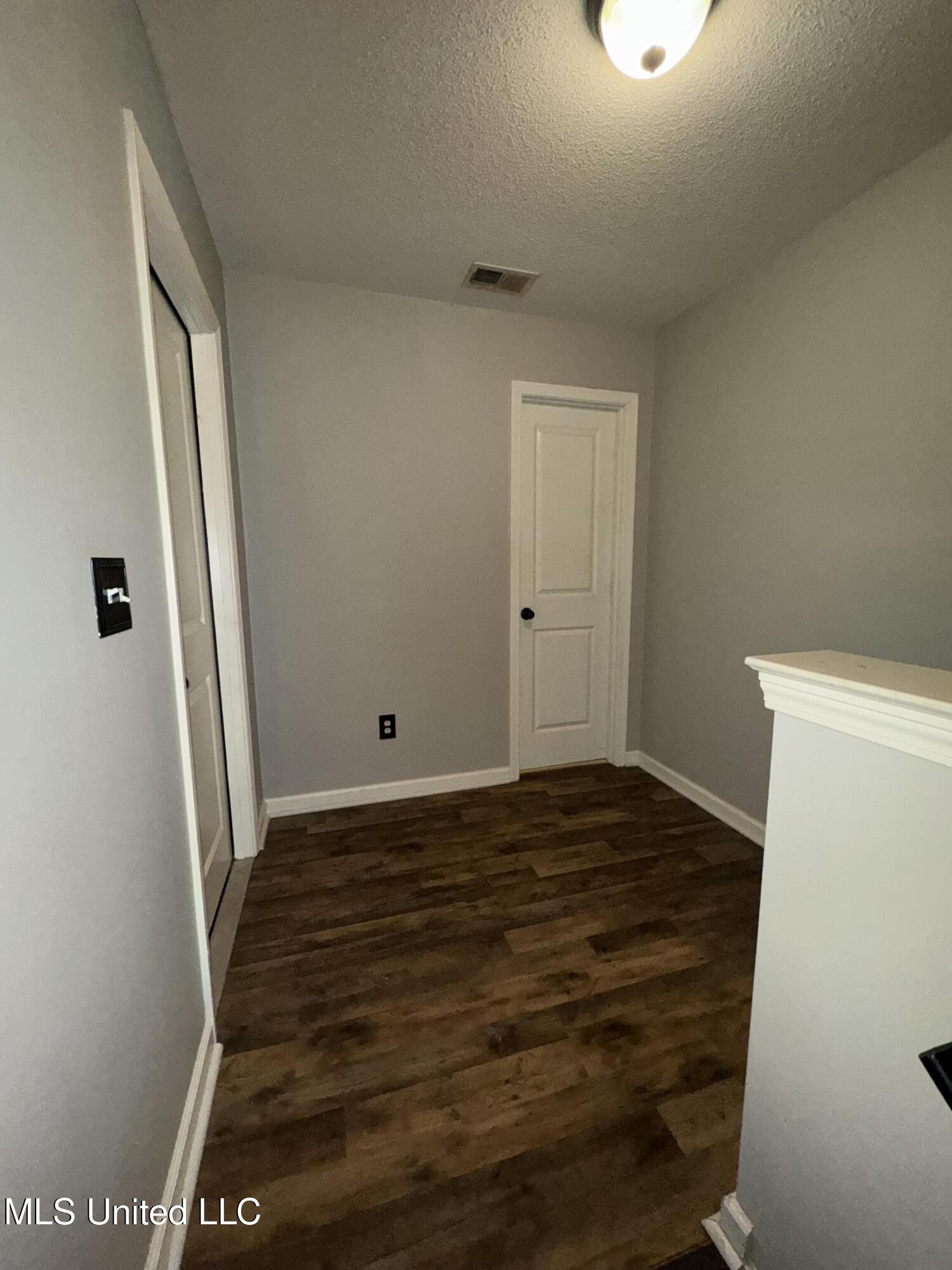4896 Park North Drive, Olive Branch, Mississippi image 20