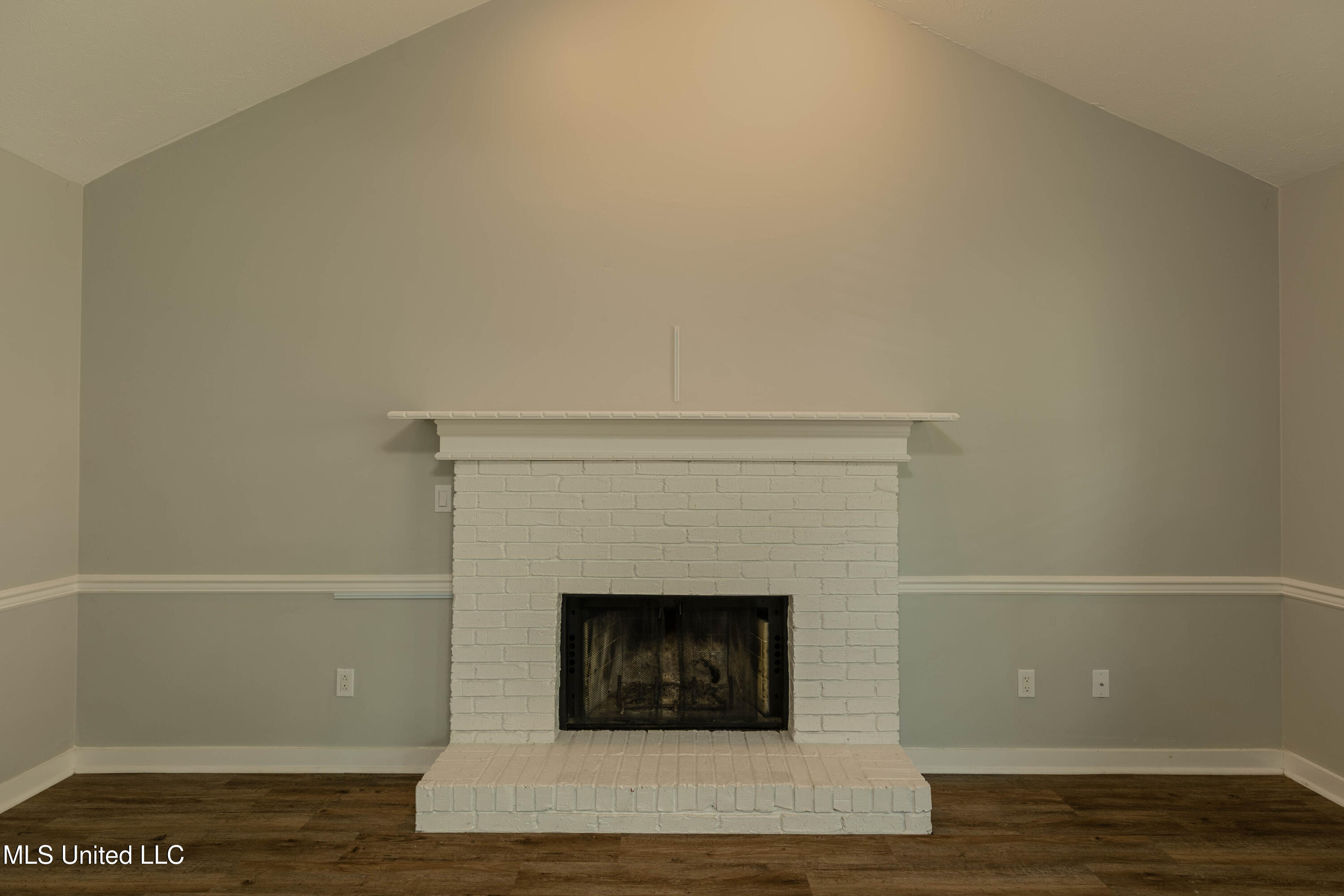 2031 Fox Hill Lane, Byram, Mississippi image 10
