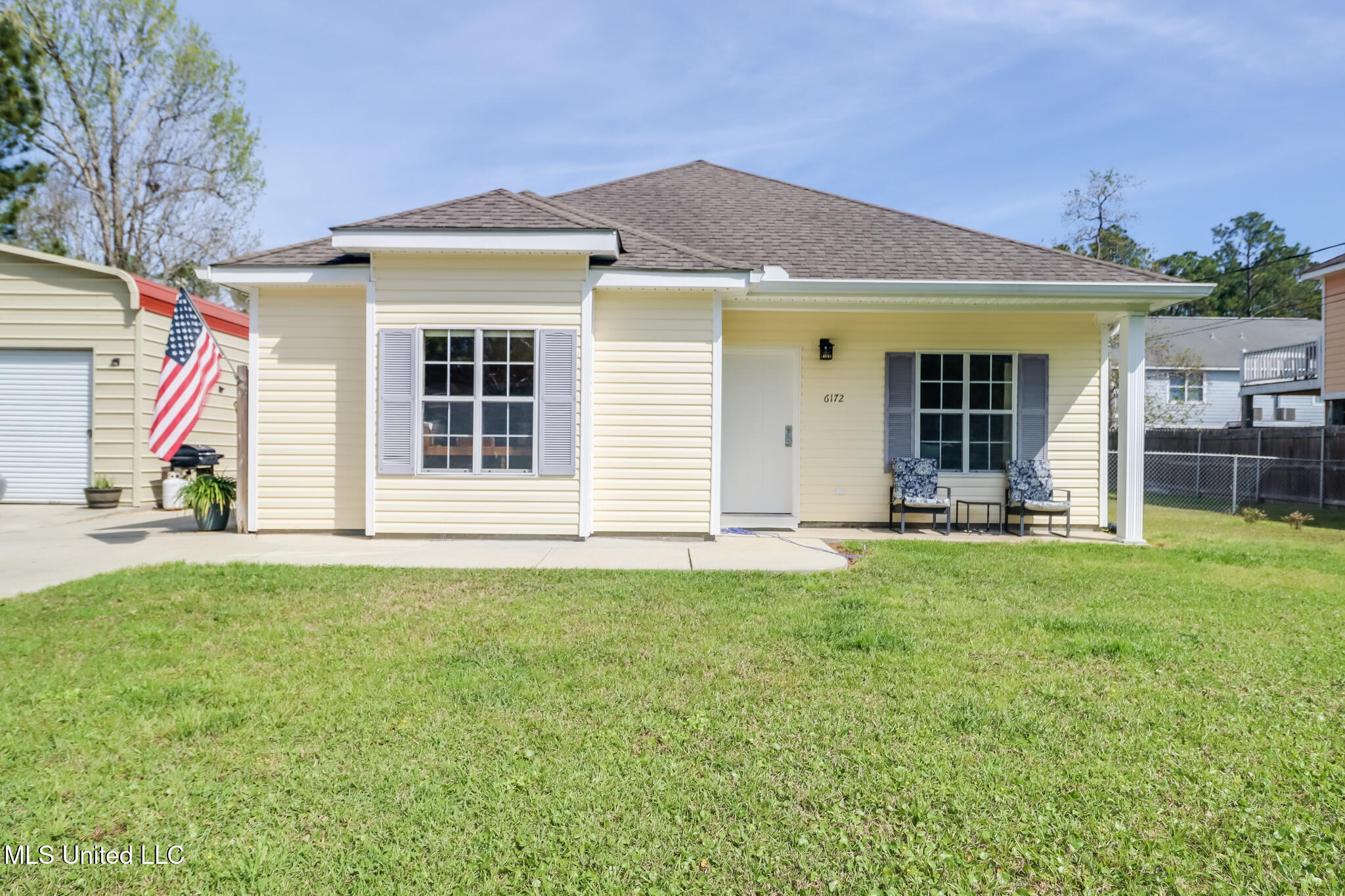 6172 E Madison Street, Bay Saint Louis, Mississippi image 2