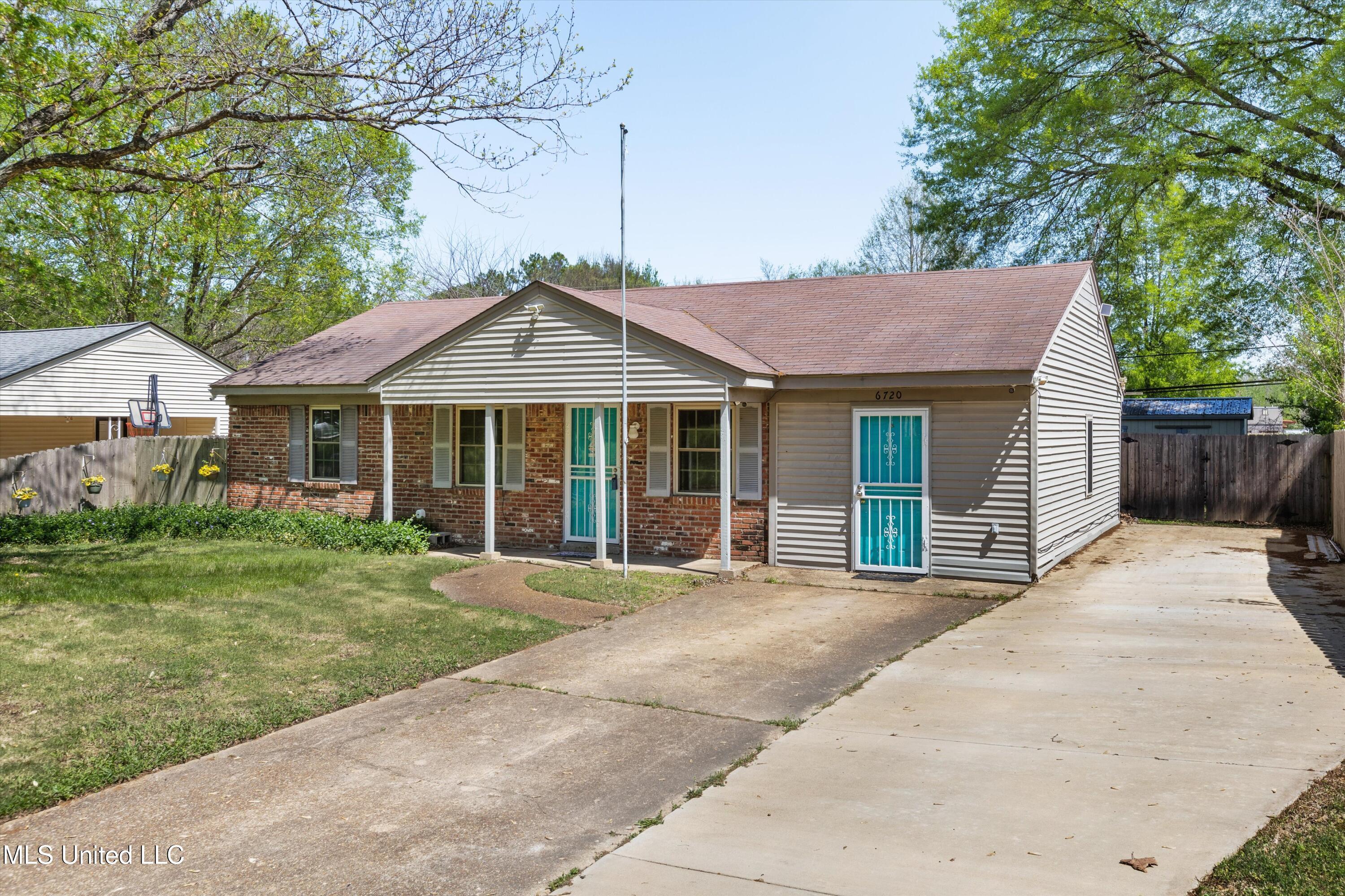 6720 Embassy Circle, Horn Lake, Mississippi image 2