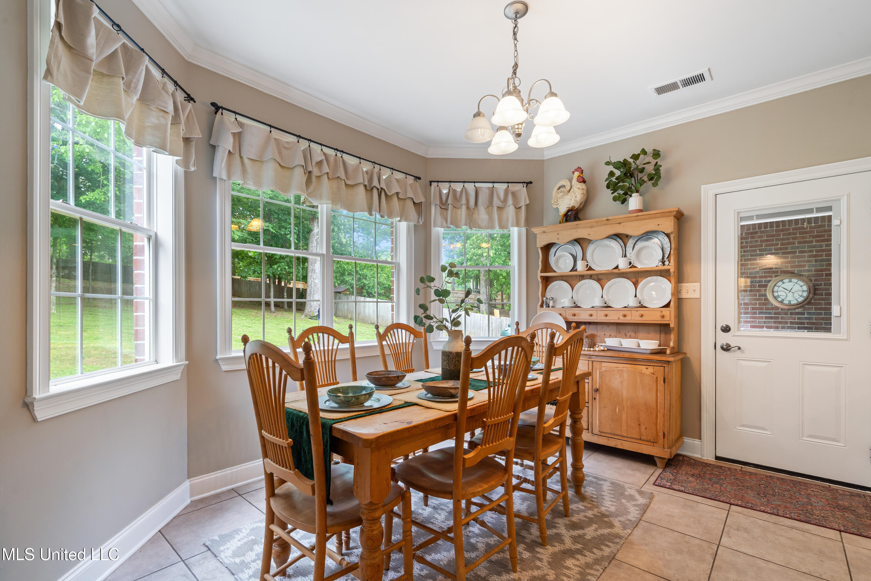 2038 Nottaway Drive, Southaven, Mississippi image 23