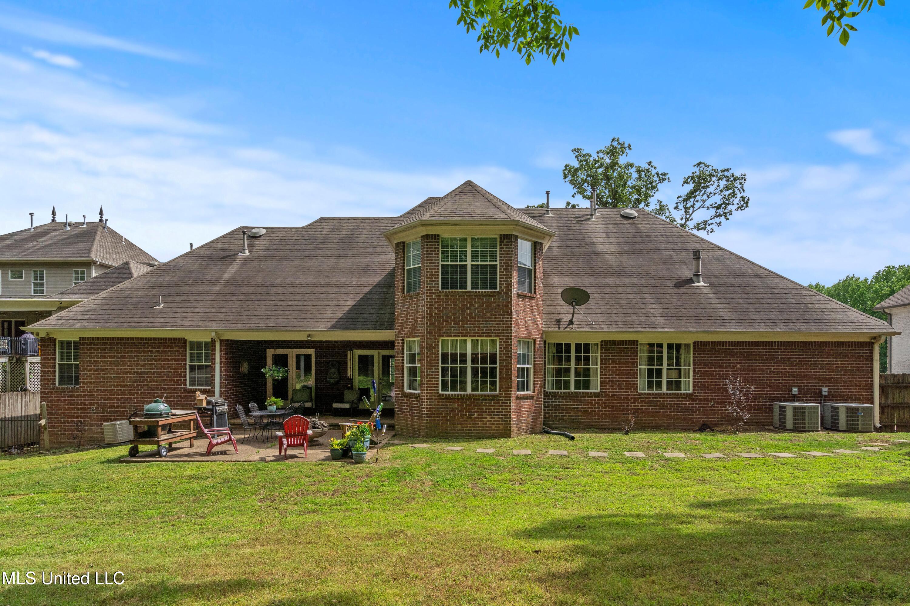 2038 Nottaway Drive, Southaven, Mississippi image 50