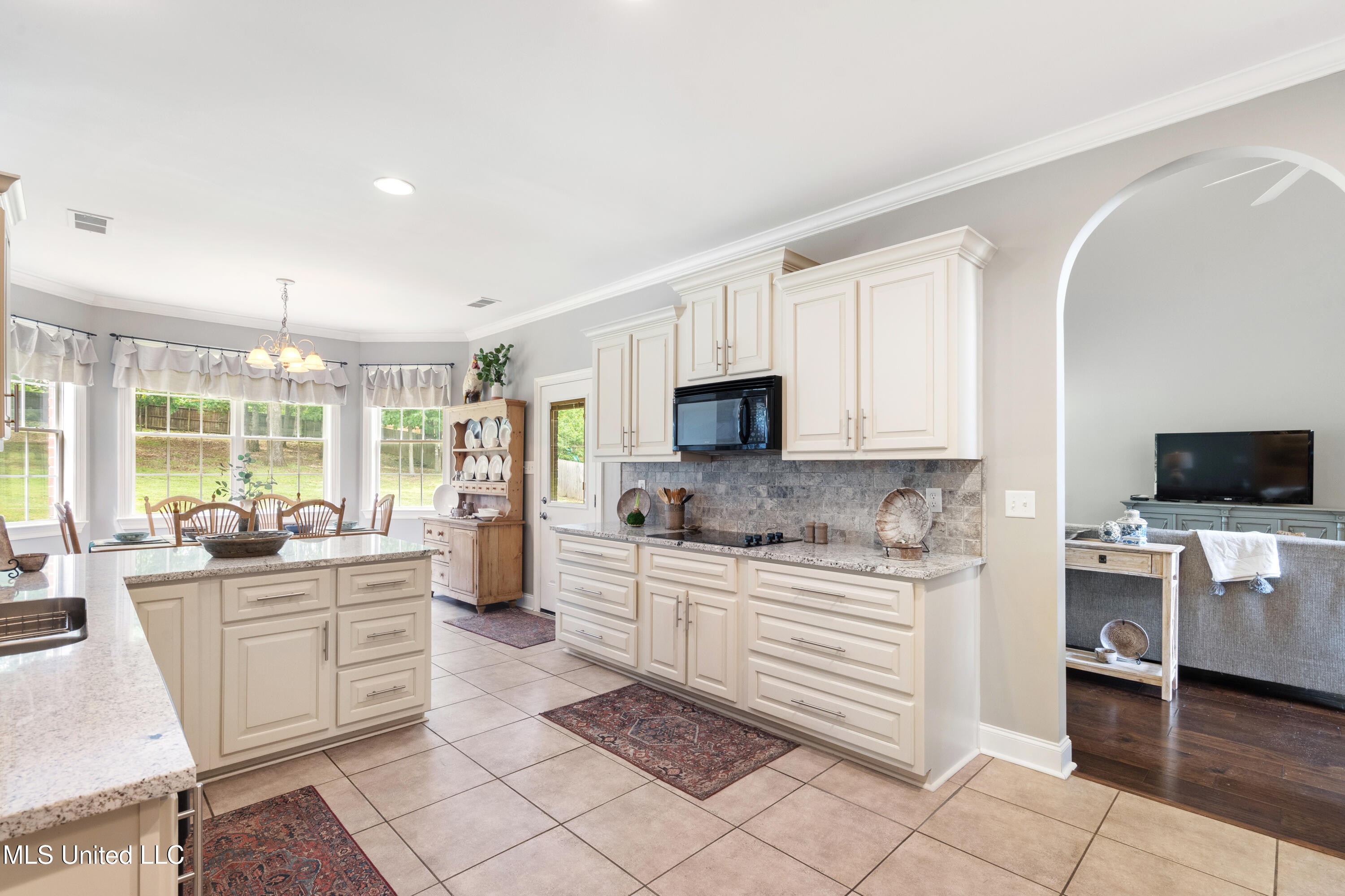 2038 Nottaway Drive, Southaven, Mississippi image 20