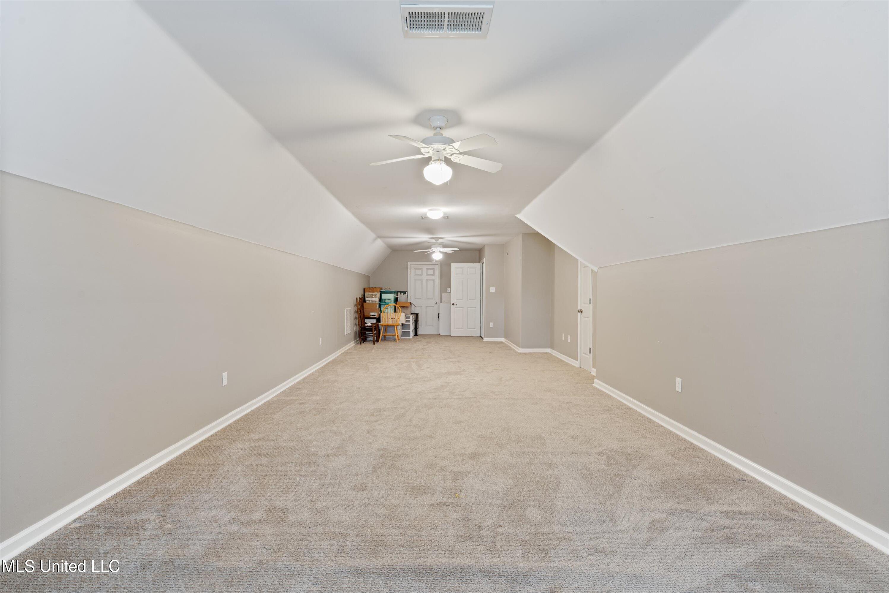 2038 Nottaway Drive, Southaven, Mississippi image 46
