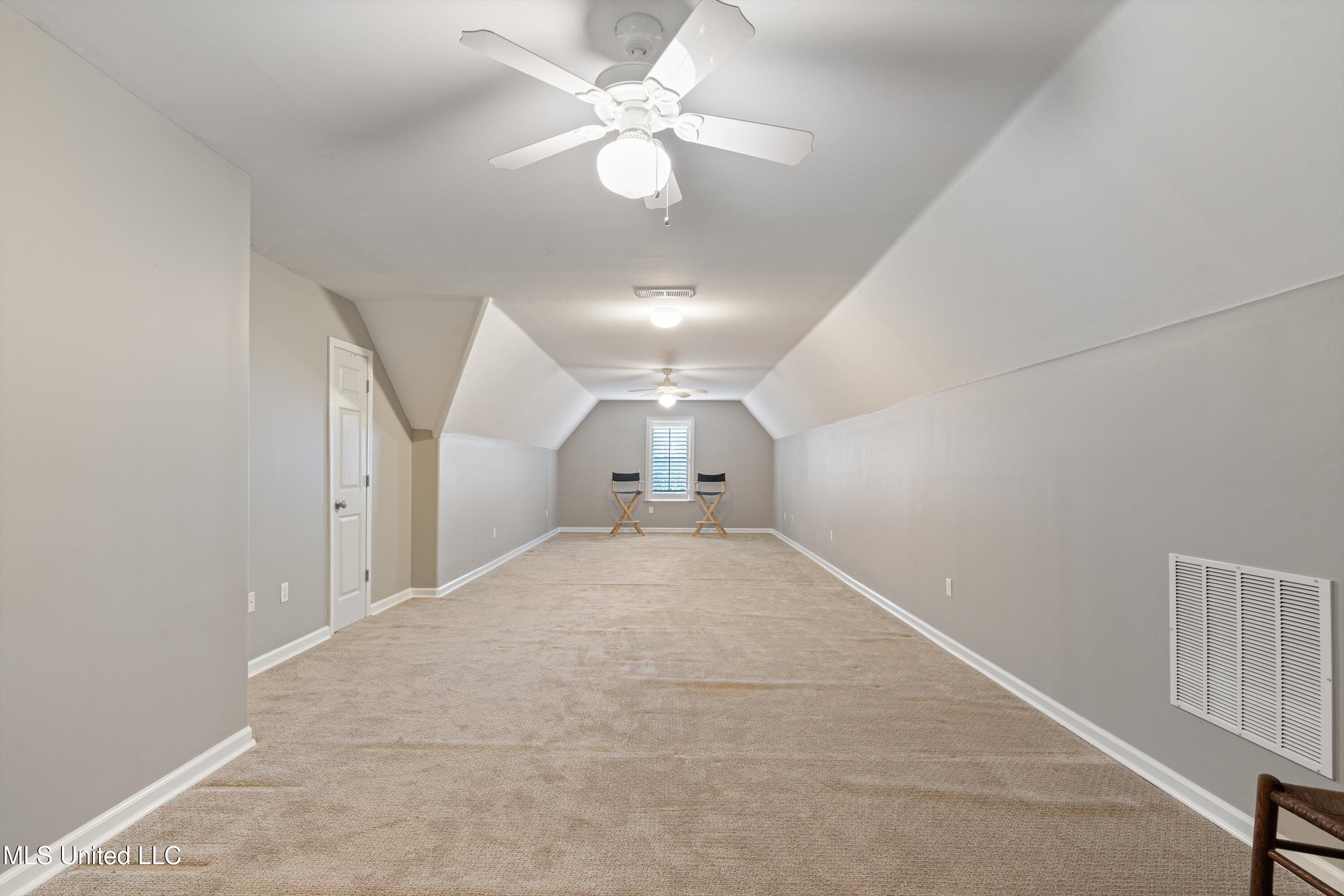 2038 Nottaway Drive, Southaven, Mississippi image 45