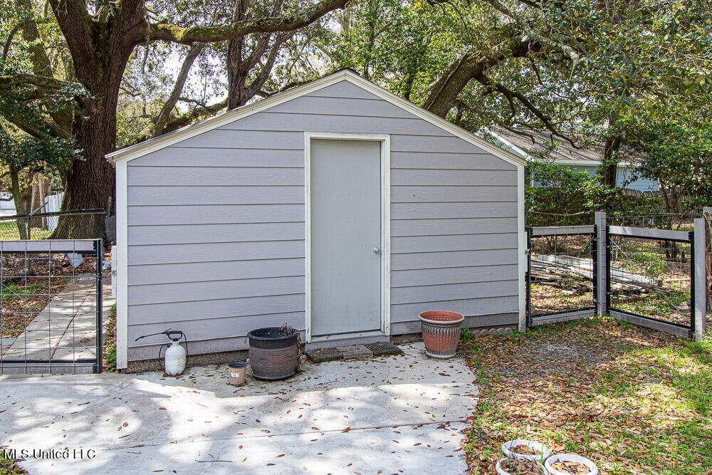 349 Park Circle, Biloxi, Mississippi image 12