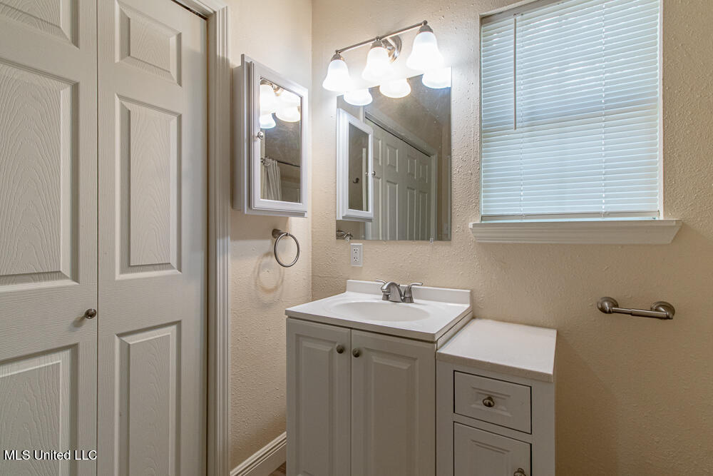 349 Park Circle, Biloxi, Mississippi image 18