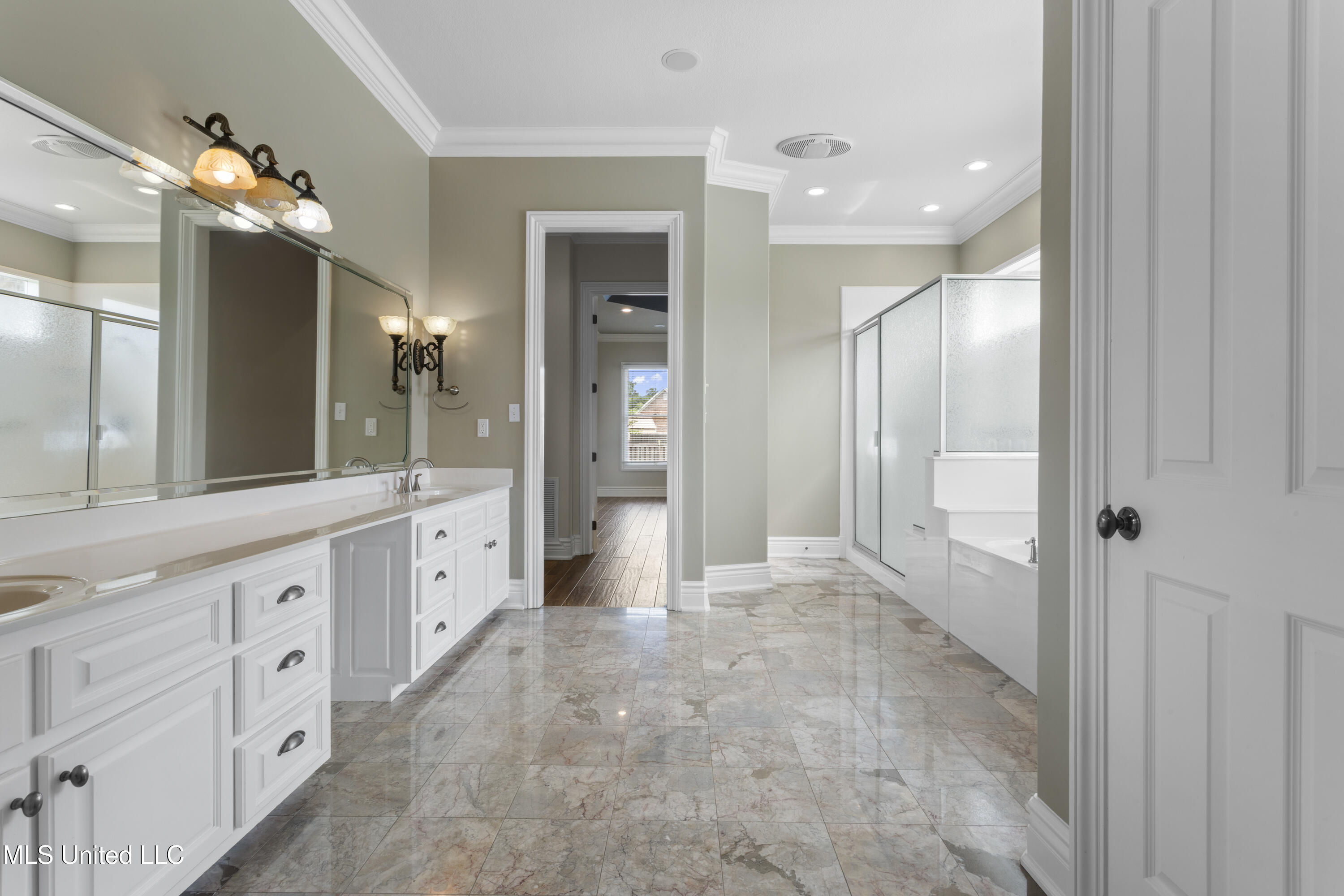 12240 Lake Forest Dr. Dr, Gulfport, Mississippi image 28