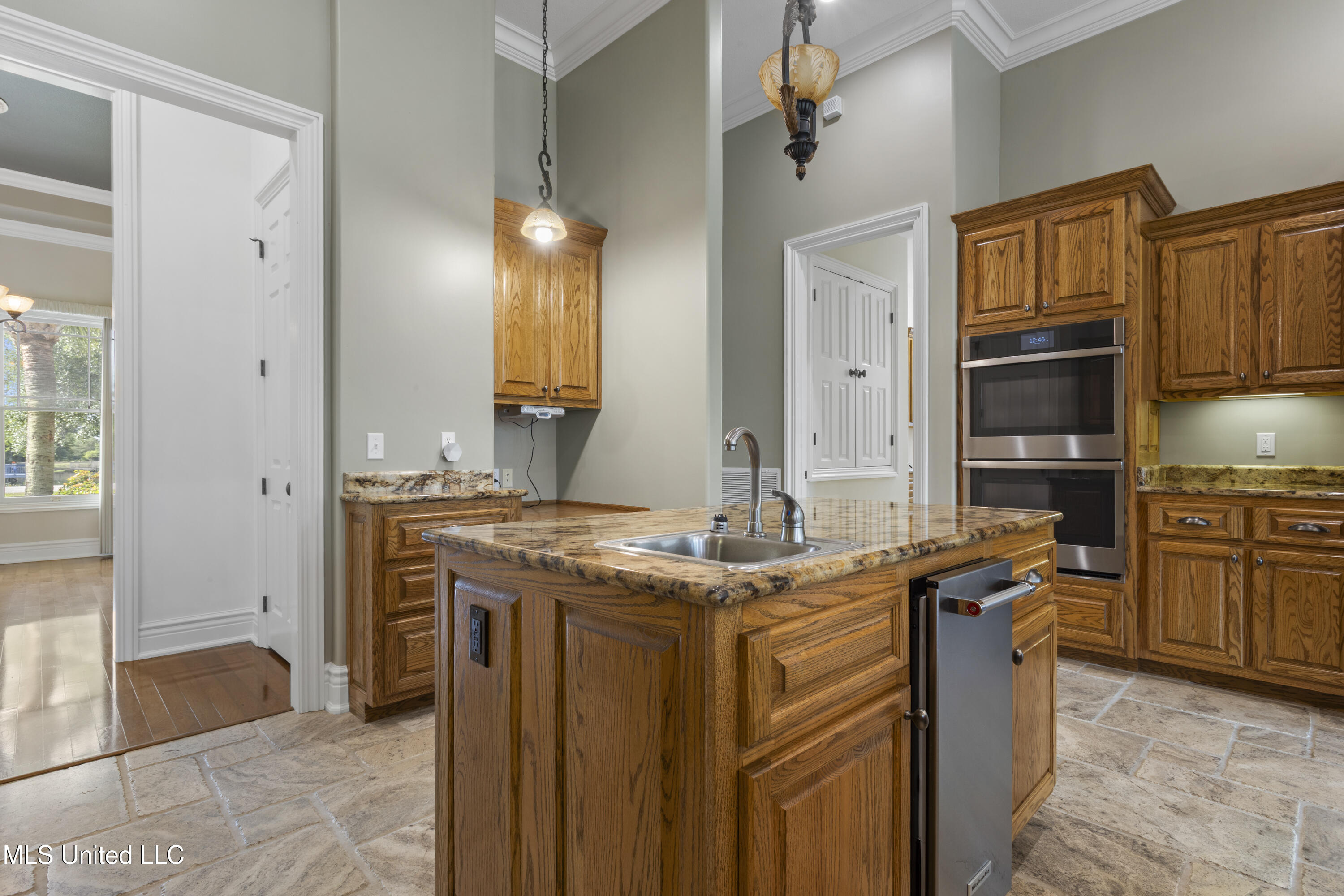 12240 Lake Forest Dr. Dr, Gulfport, Mississippi image 10