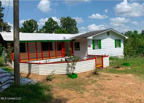 Homes For Sale - 2210 Casey Road<br/> Utica, MS 39175