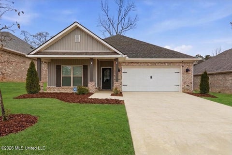 Homes For Sale - 211 Serenity Lake Drive<br/> Pearl, MS 39208