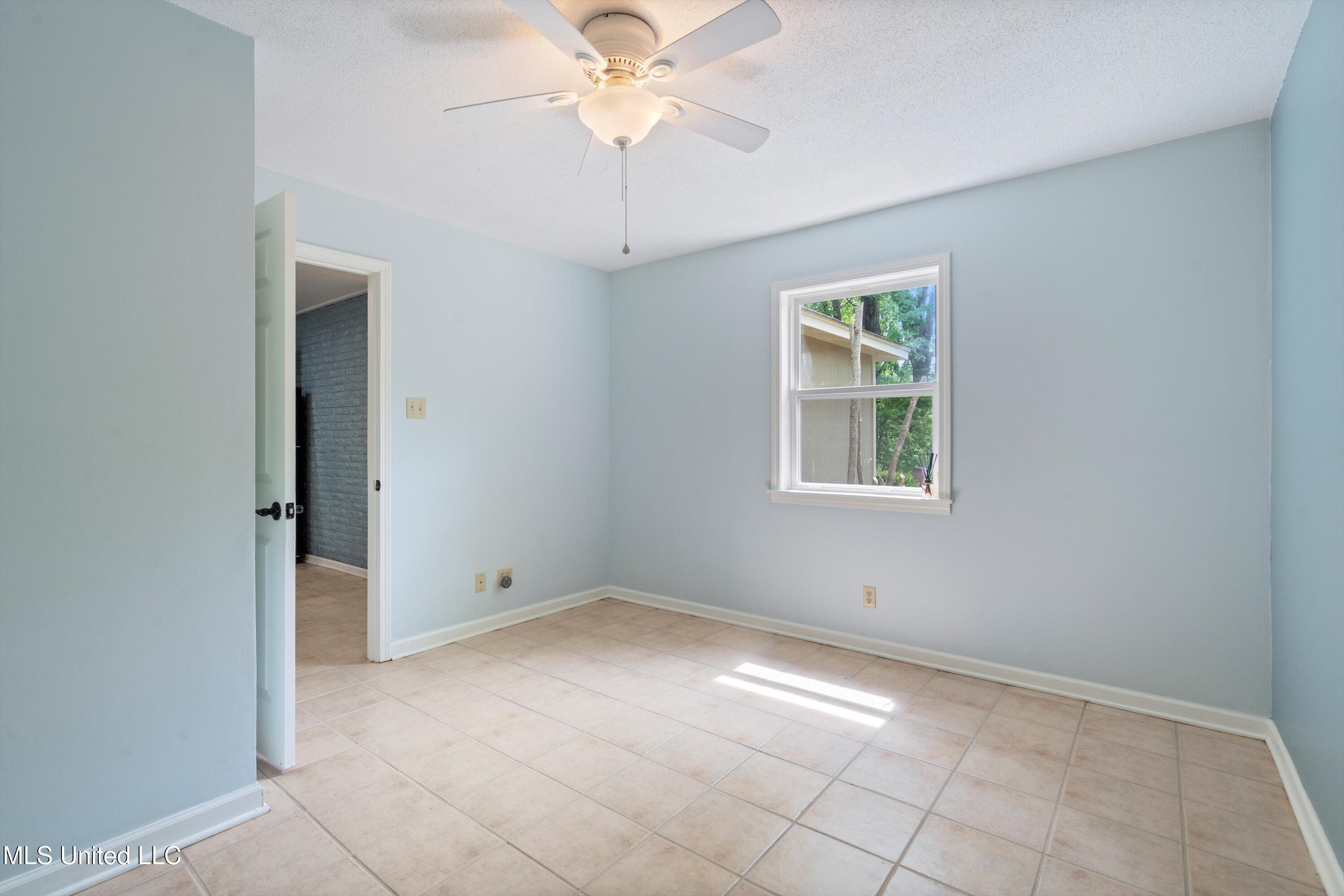 2830 Elm Drive, Hernando, Mississippi image 32