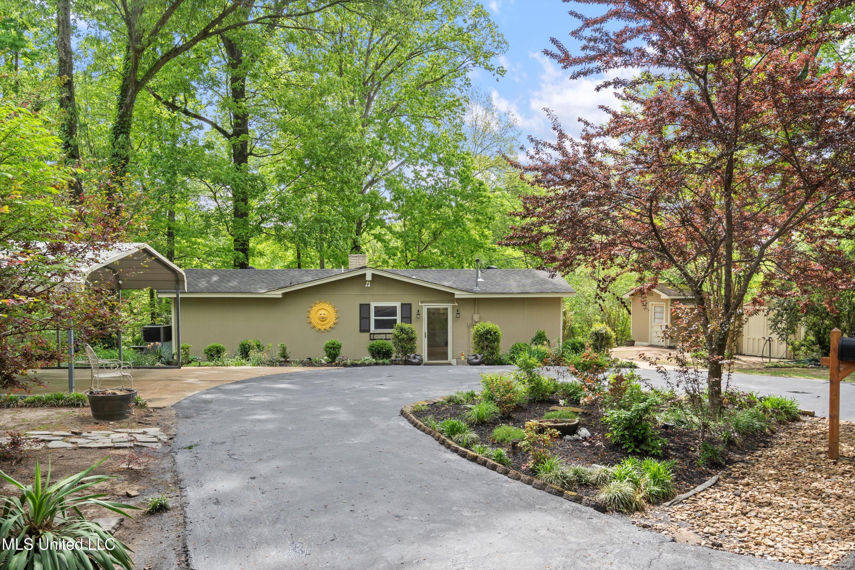 2830 Elm Drive, Hernando, Mississippi image 1