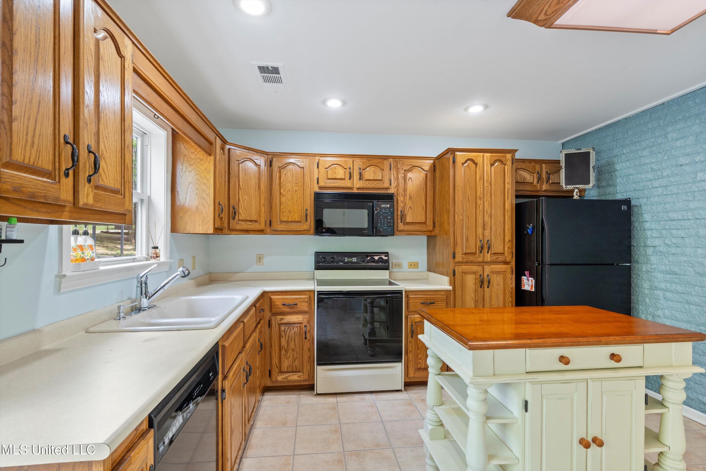 2830 Elm Drive, Hernando, Mississippi image 21