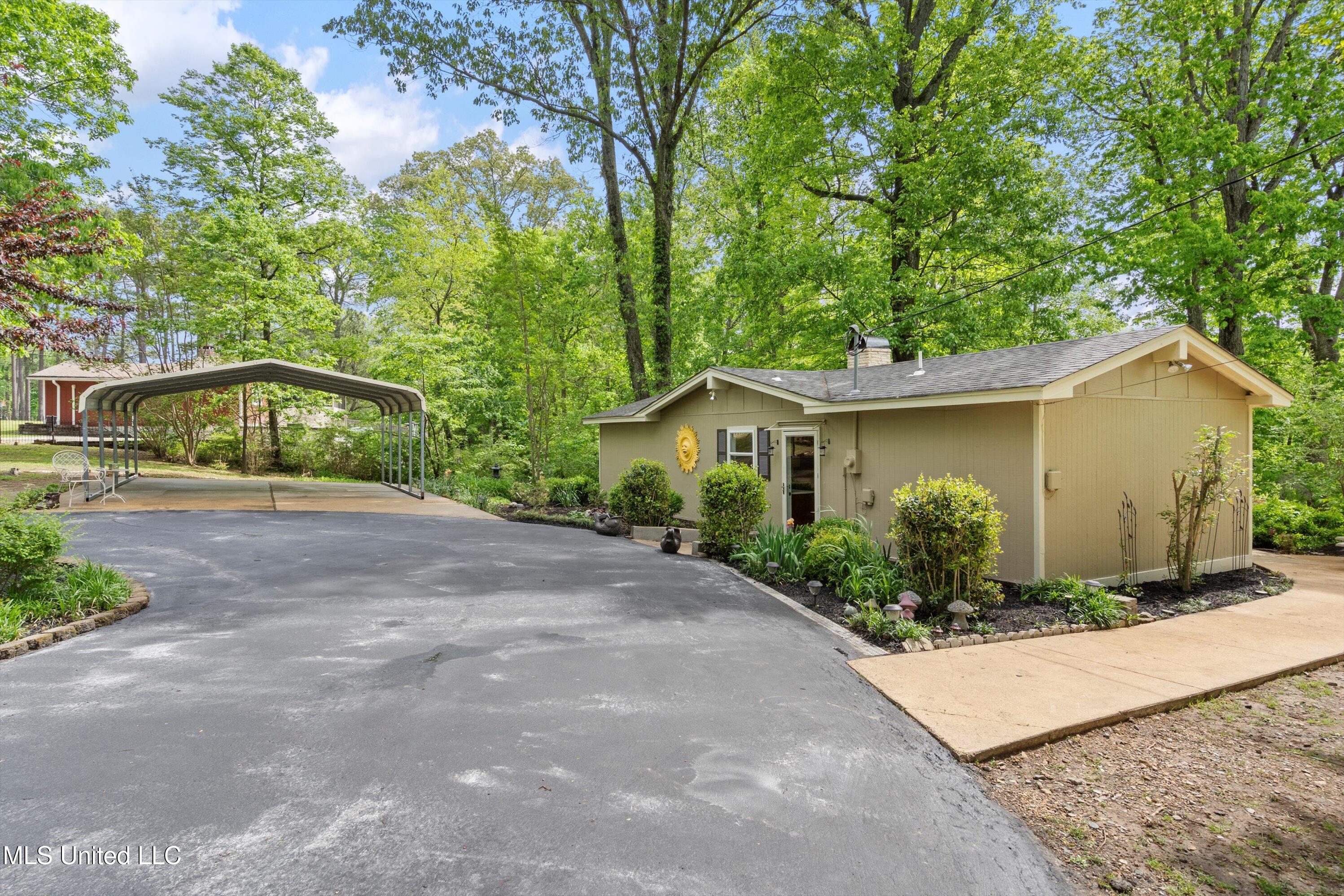 2830 Elm Drive, Hernando, Mississippi image 3