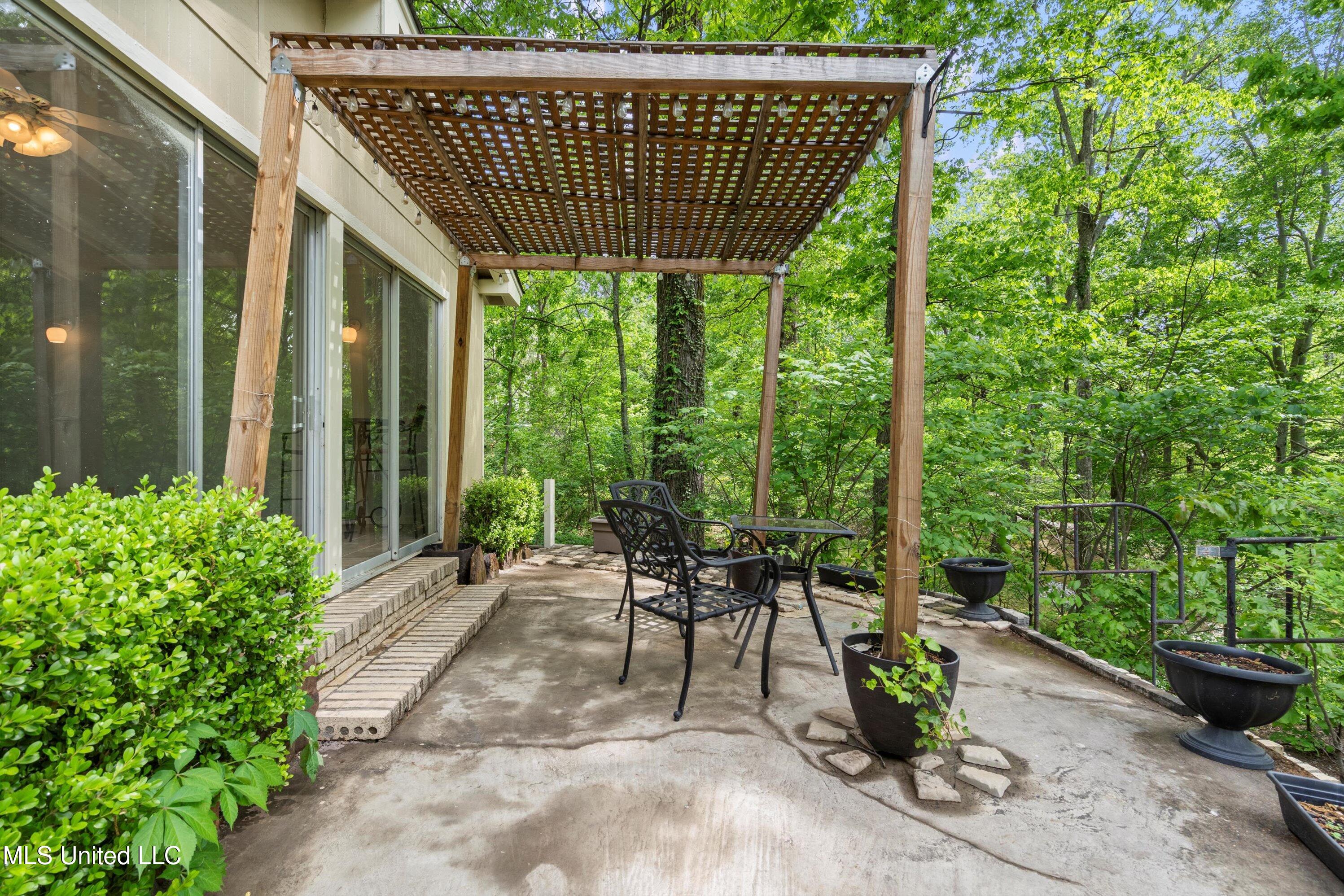 2830 Elm Drive, Hernando, Mississippi image 6