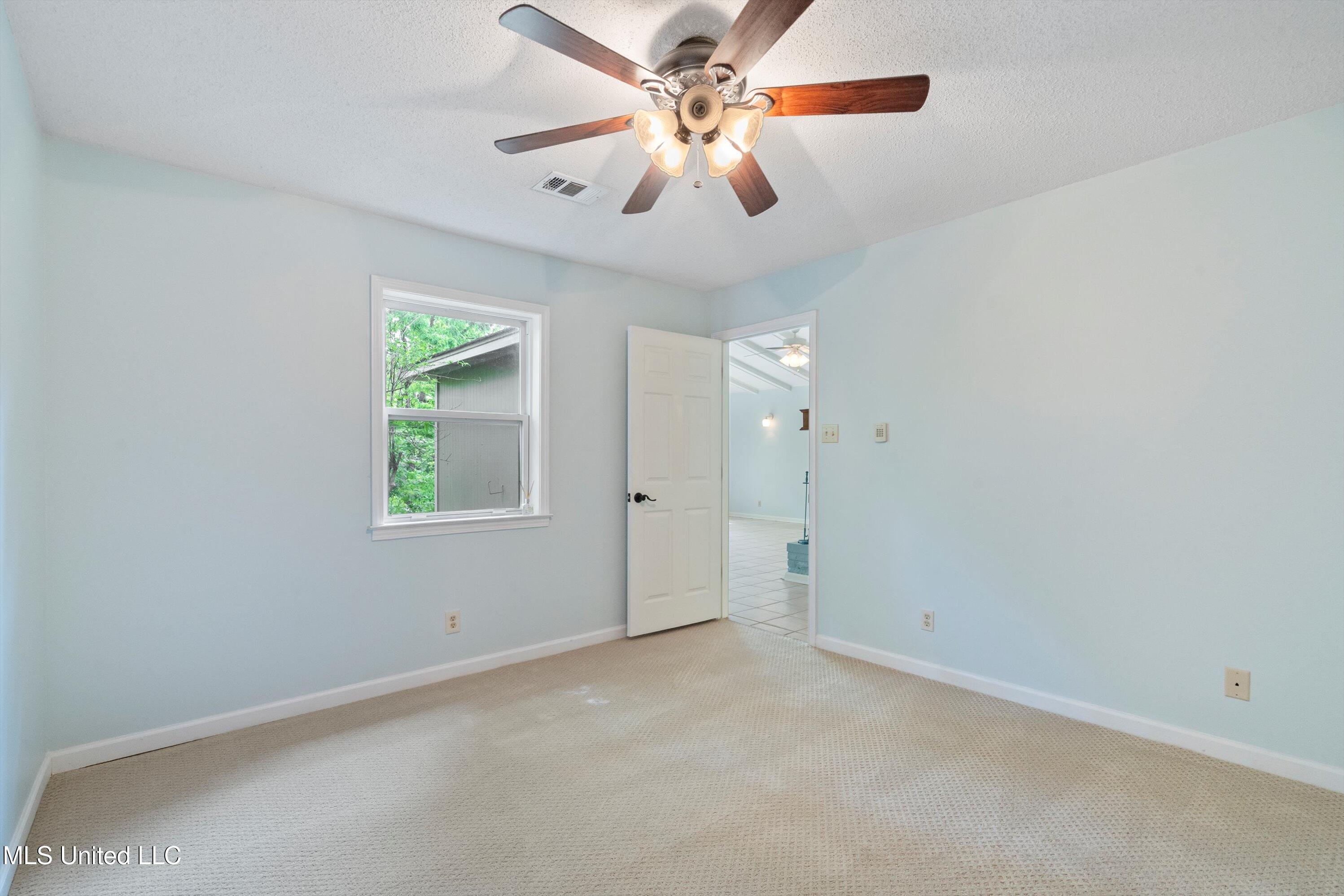 2830 Elm Drive, Hernando, Mississippi image 28