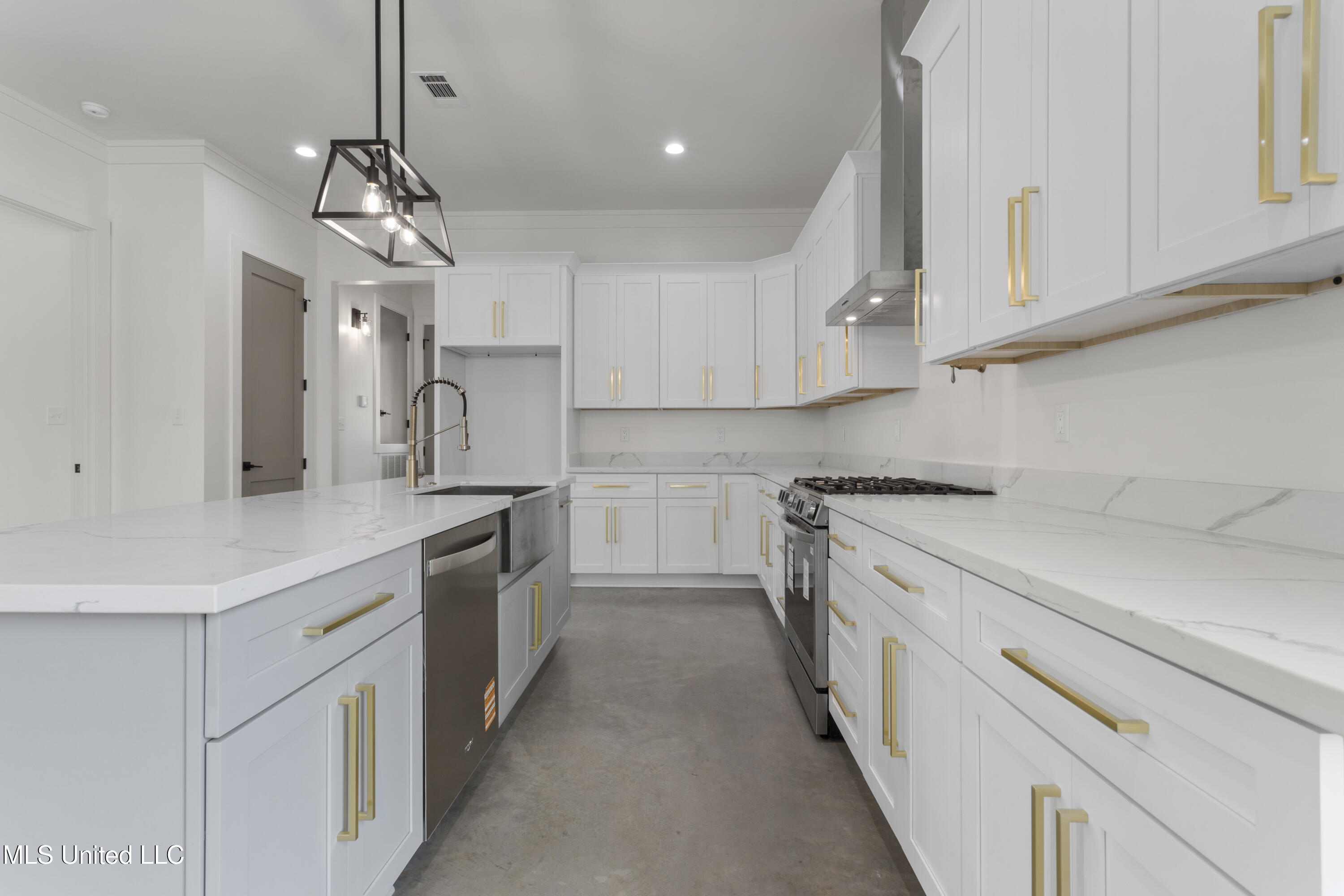 217 White Harbor Road, Long Beach, Mississippi image 17