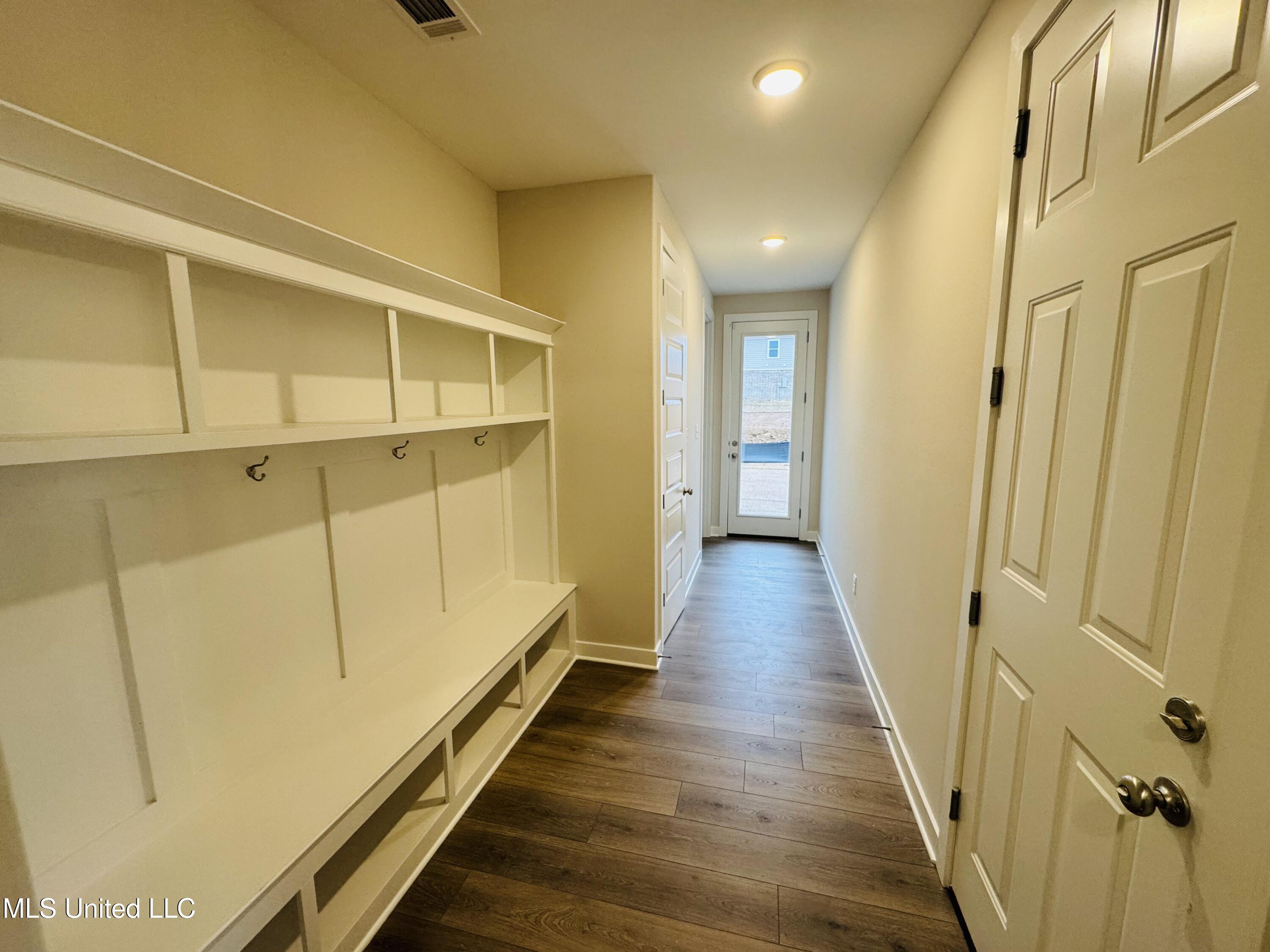 3905 Mcelroy Farms Drive, Olive Branch, Mississippi image 11
