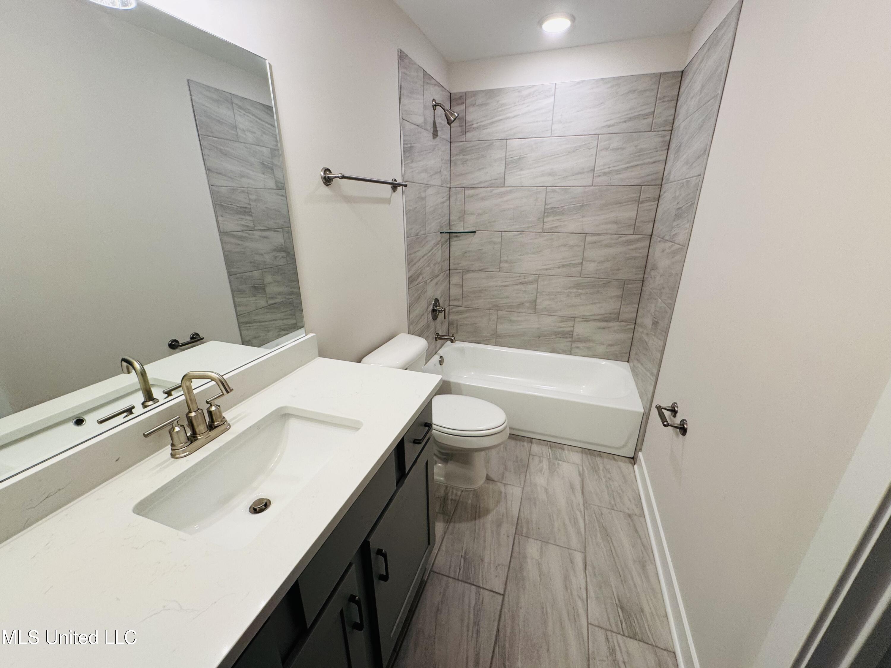 3905 Mcelroy Farms Drive, Olive Branch, Mississippi image 25