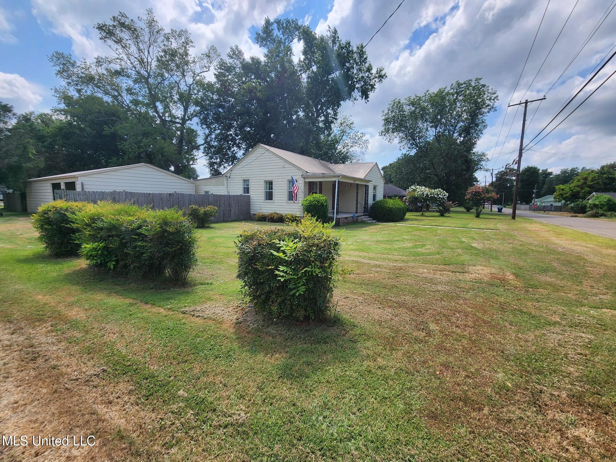 301 Hopson Street