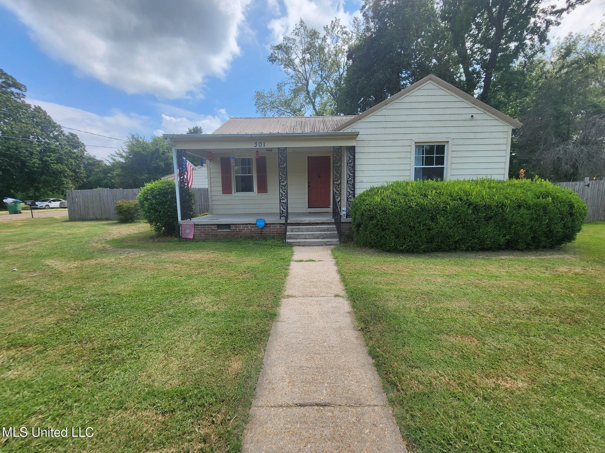 301 Hopson Street