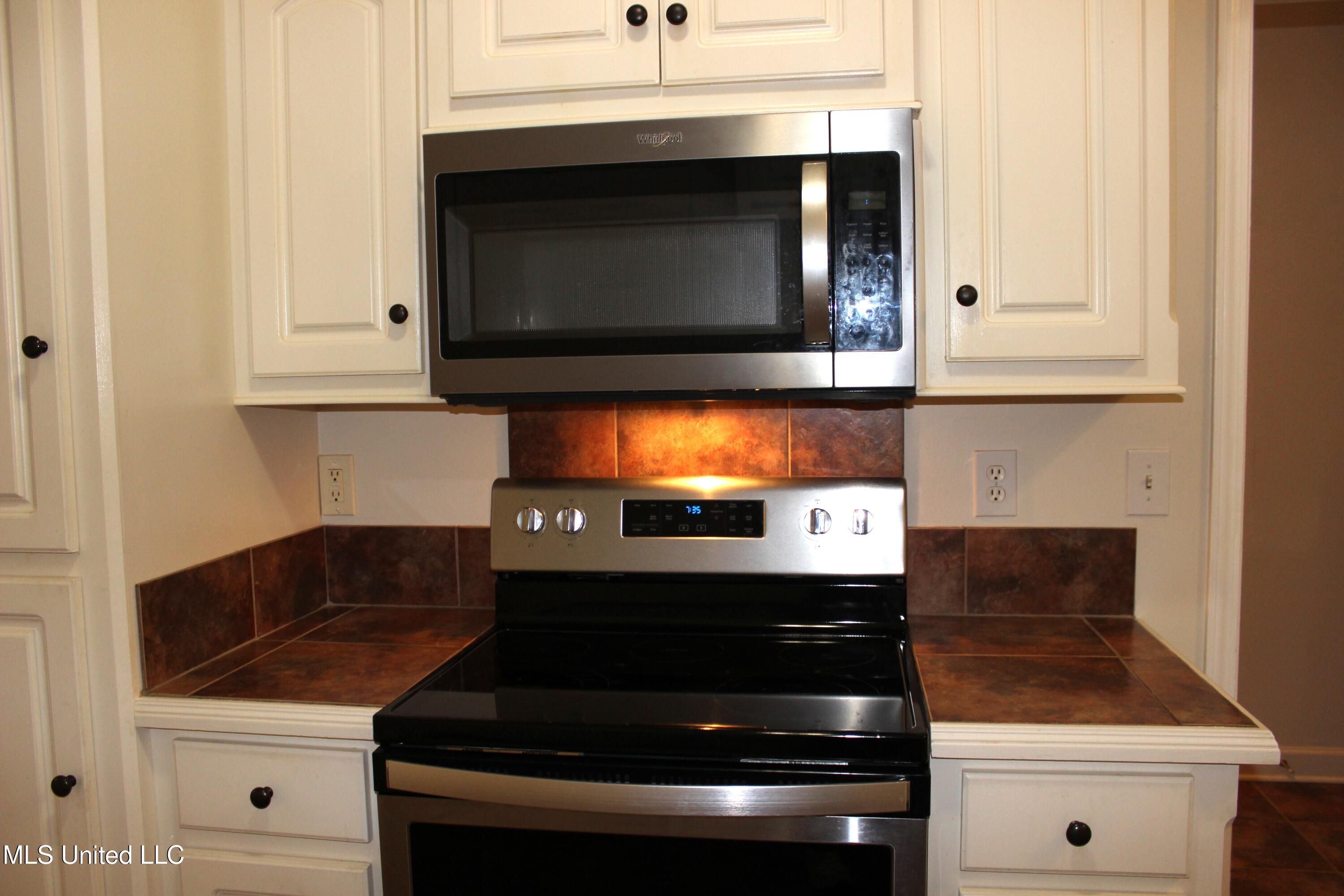 1210 Coachlight Cove, Brandon, Mississippi image 12