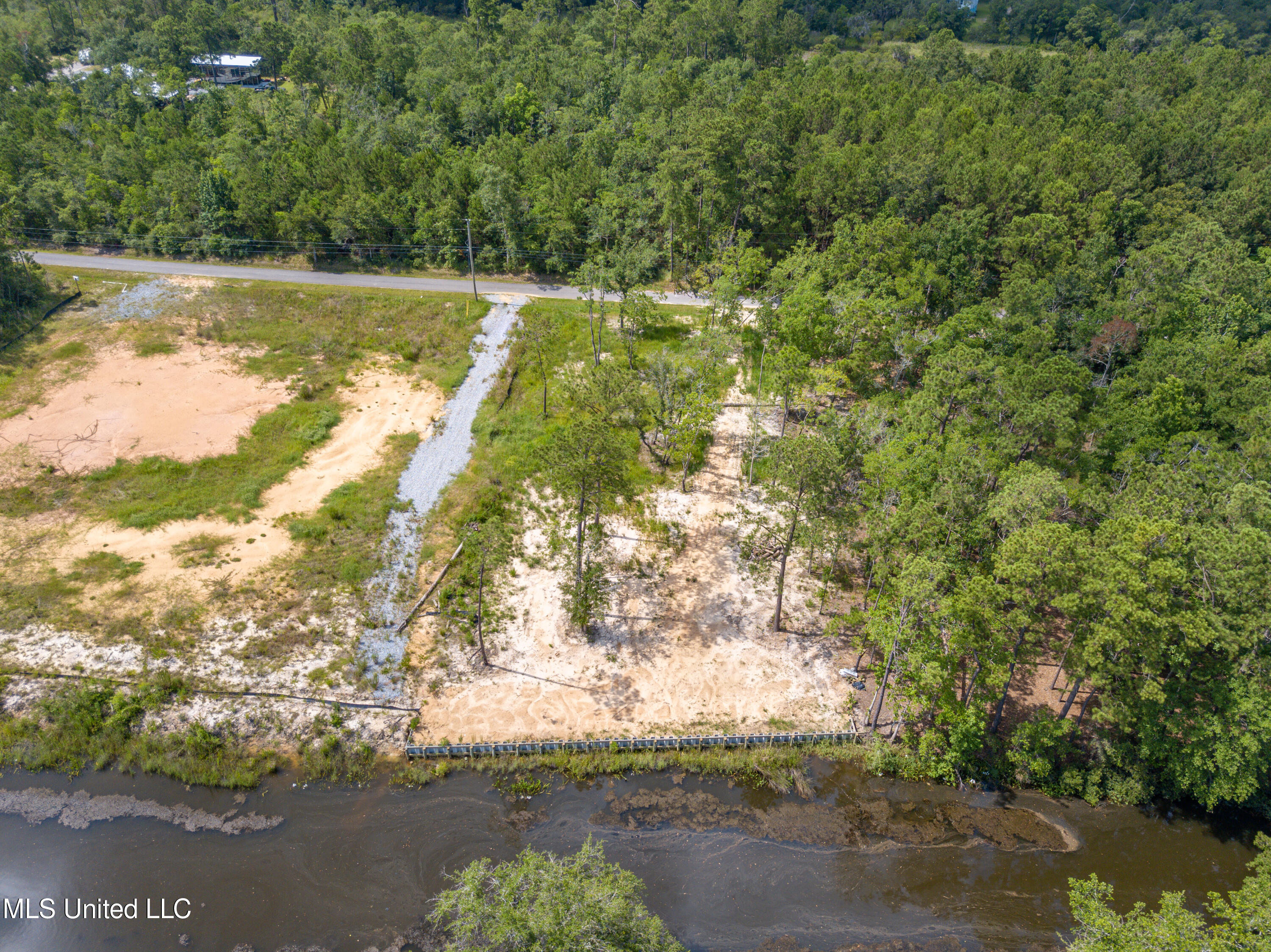 10083 Cain Road, Bay Saint Louis, Mississippi image 9