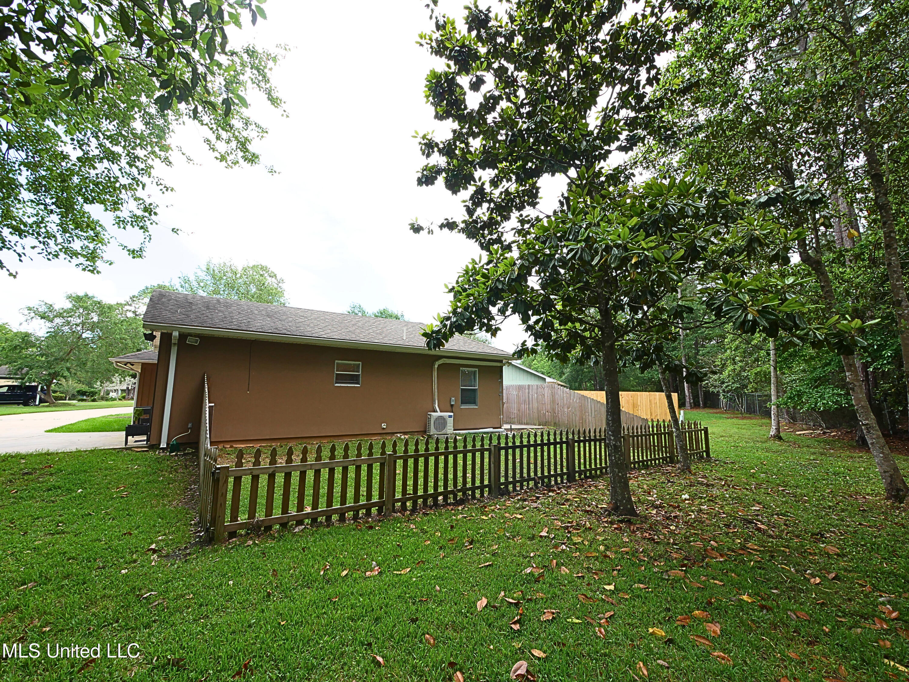 4 Live Oak Court, Diamondhead, Mississippi image 36