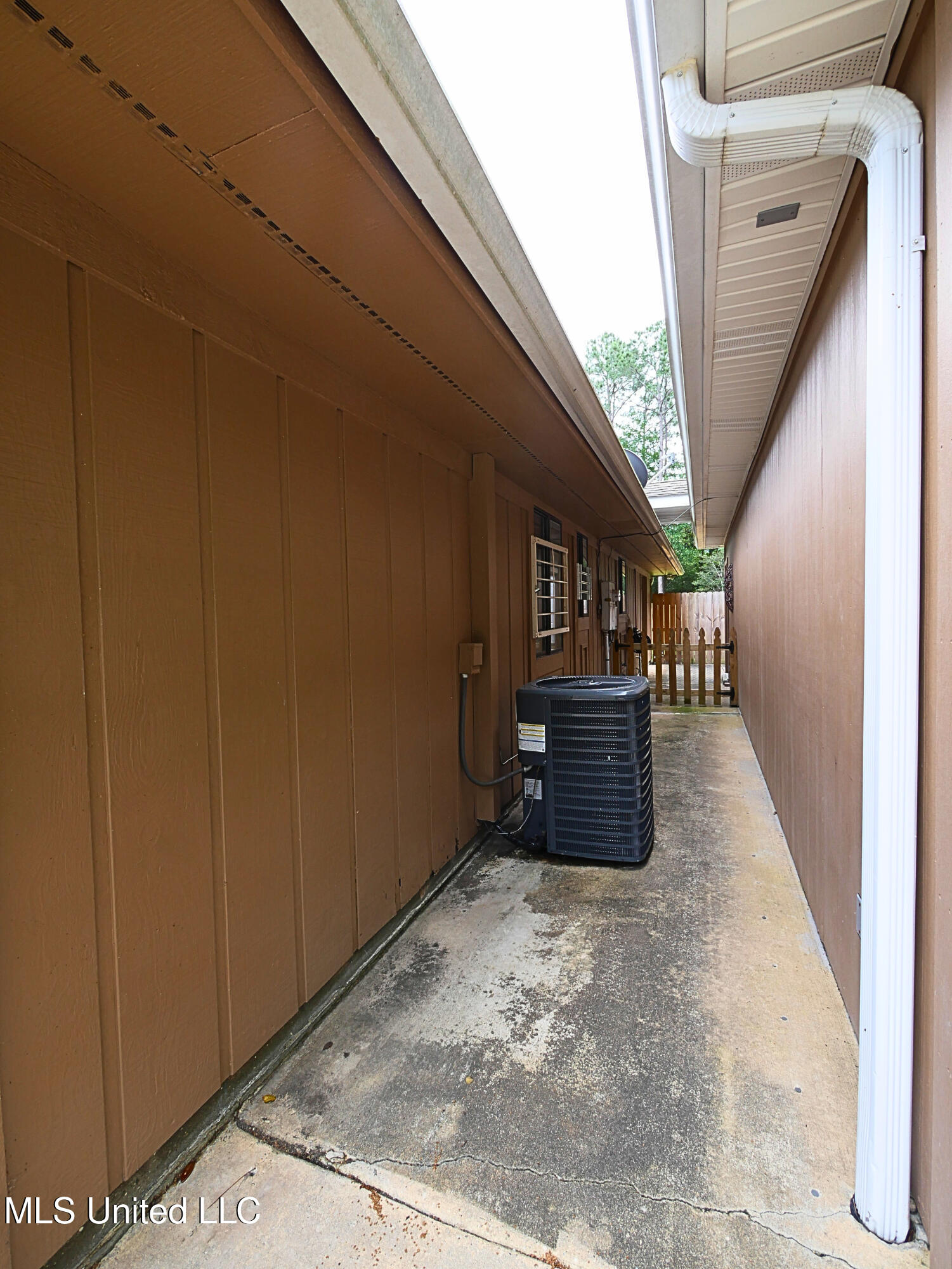 4 Live Oak Court, Diamondhead, Mississippi image 23