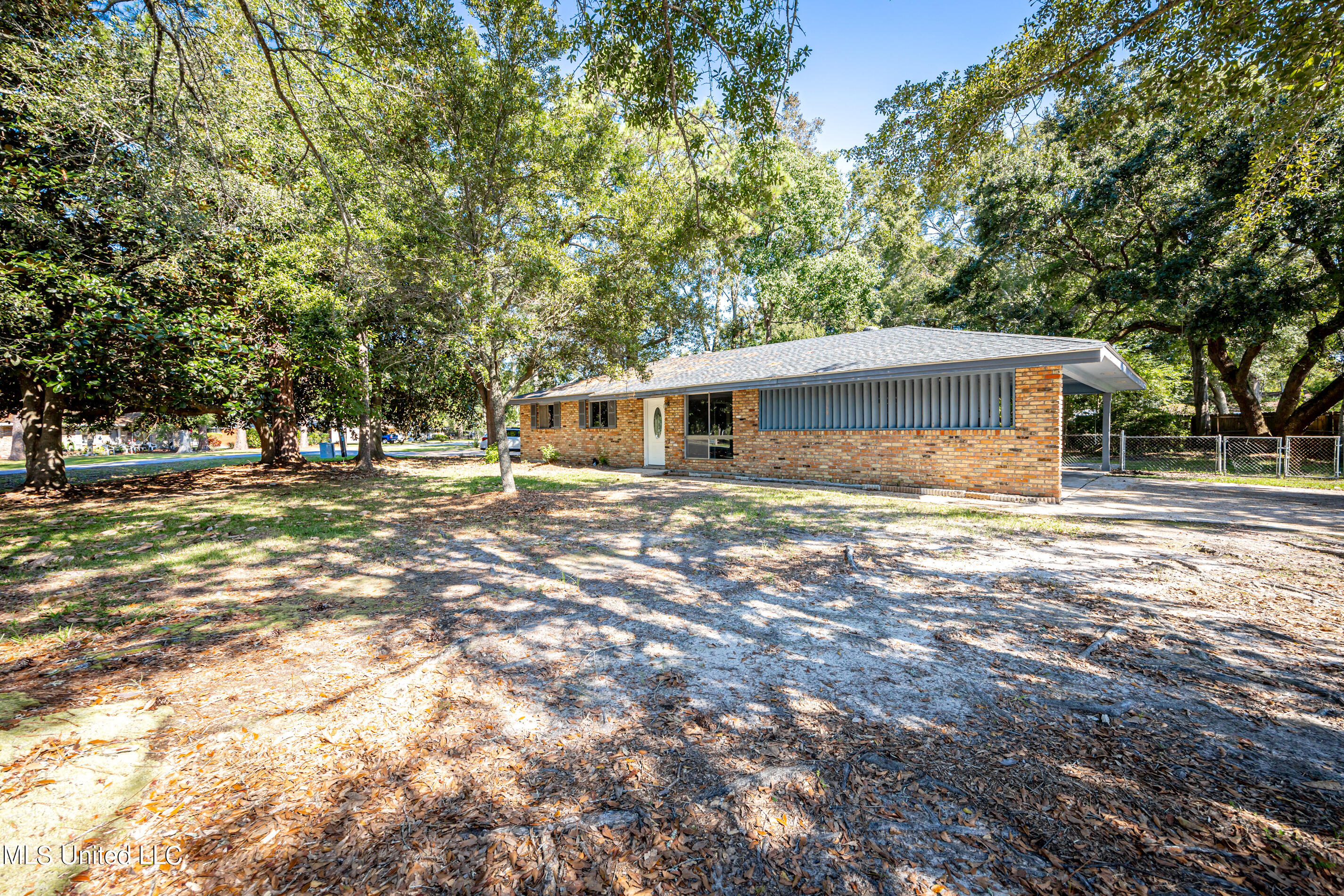 2501 Havard Road, Ocean Springs, Mississippi image 2