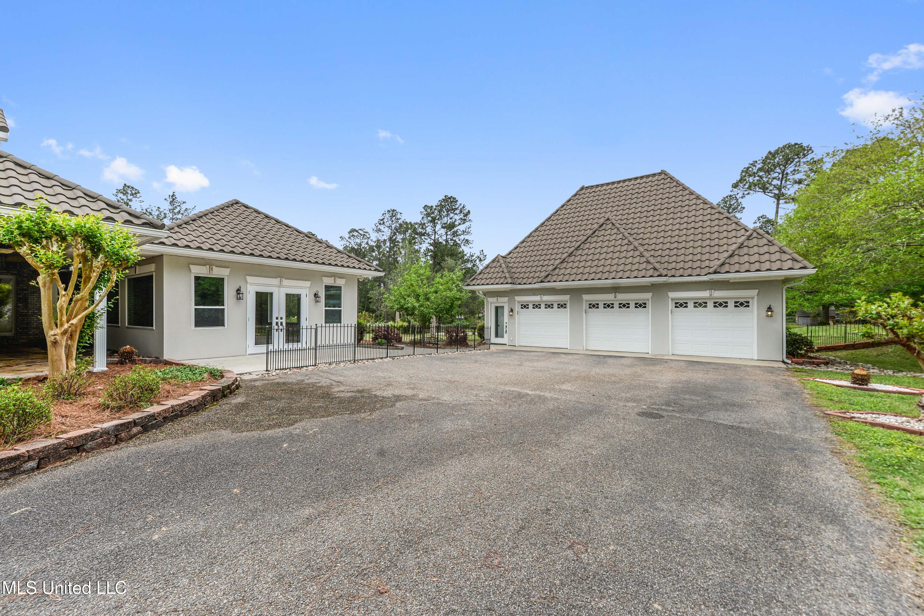 18437 Robinson Road, Gulfport, Mississippi image 35