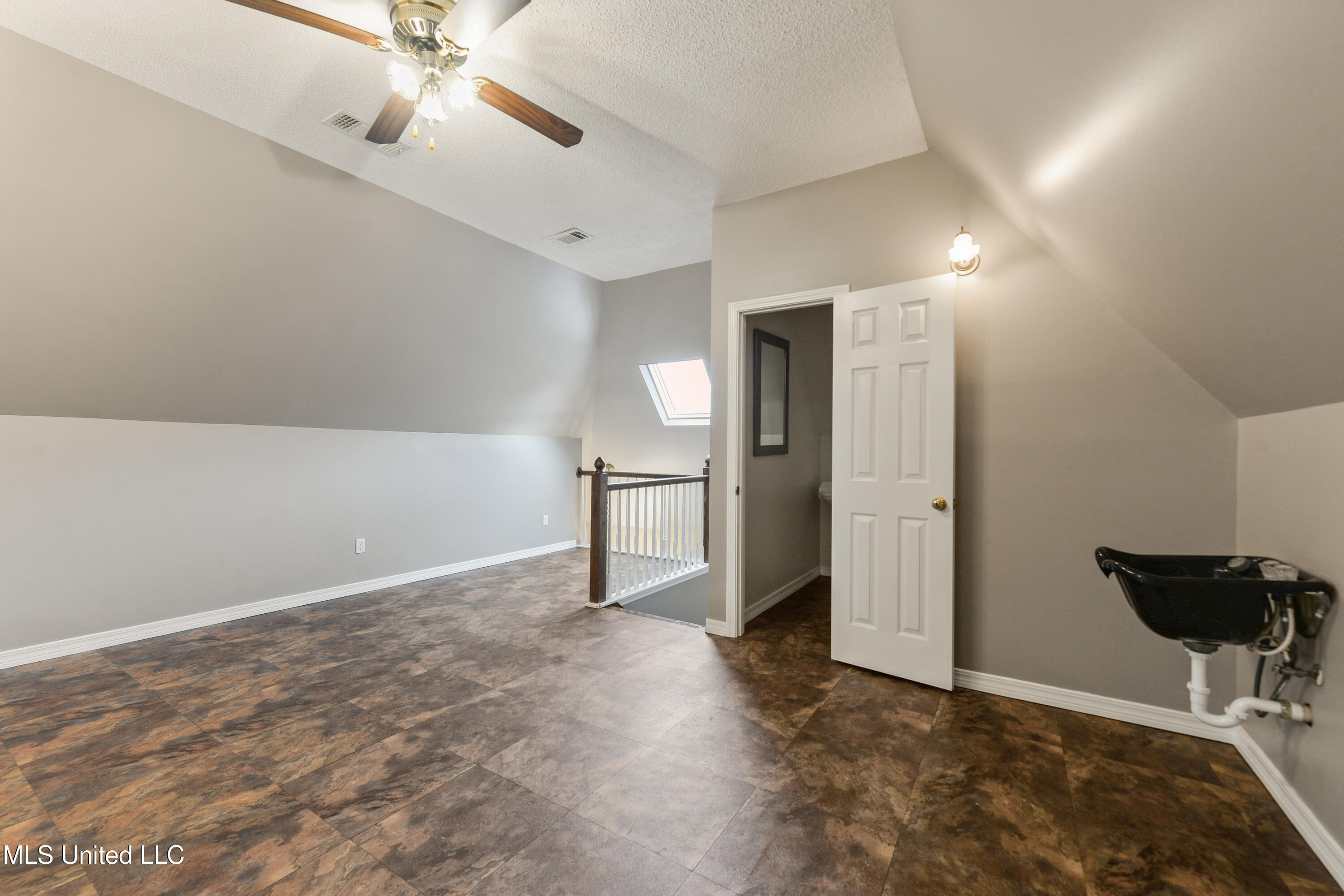 18437 Robinson Road, Gulfport, Mississippi image 38