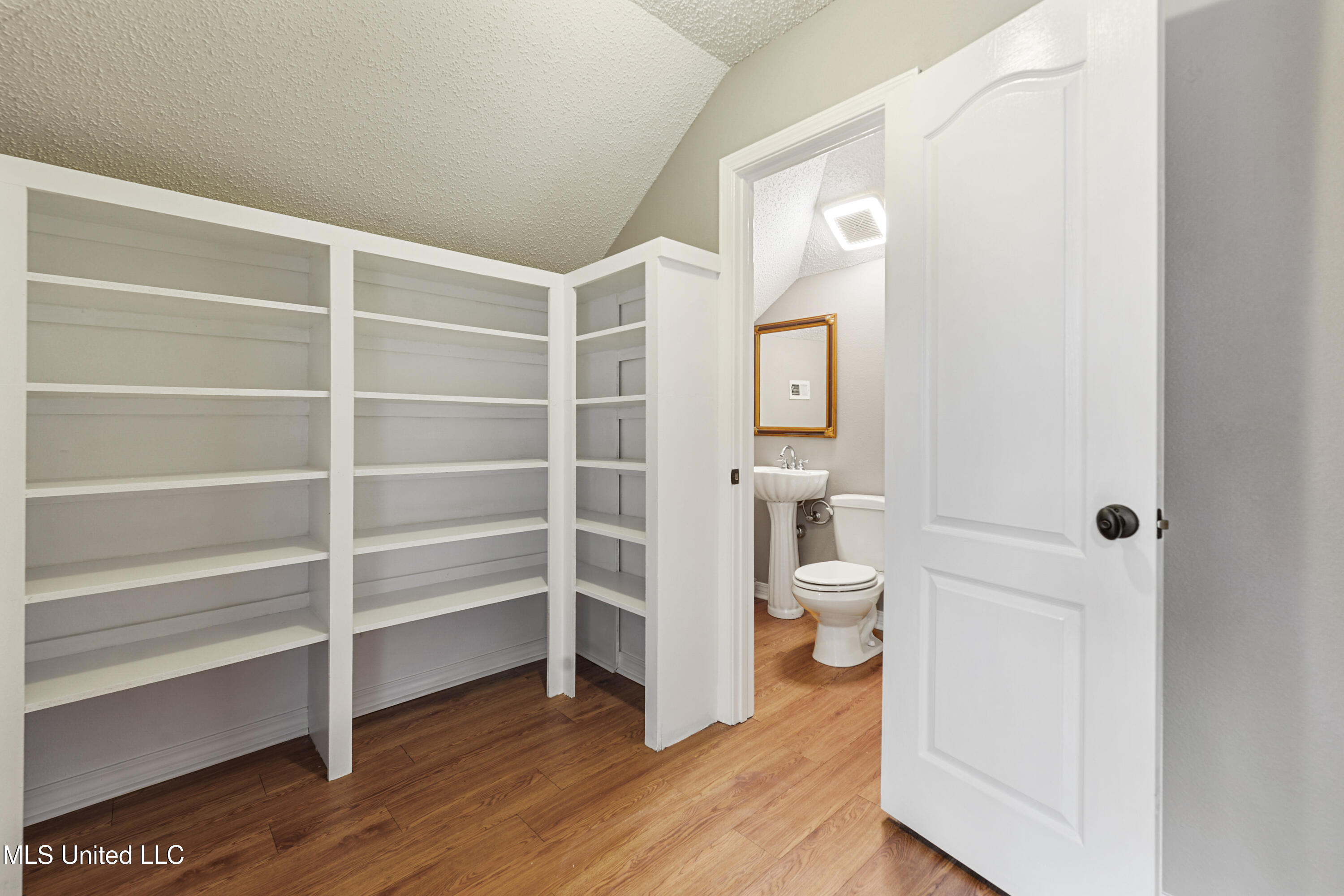 18437 Robinson Road, Gulfport, Mississippi image 33