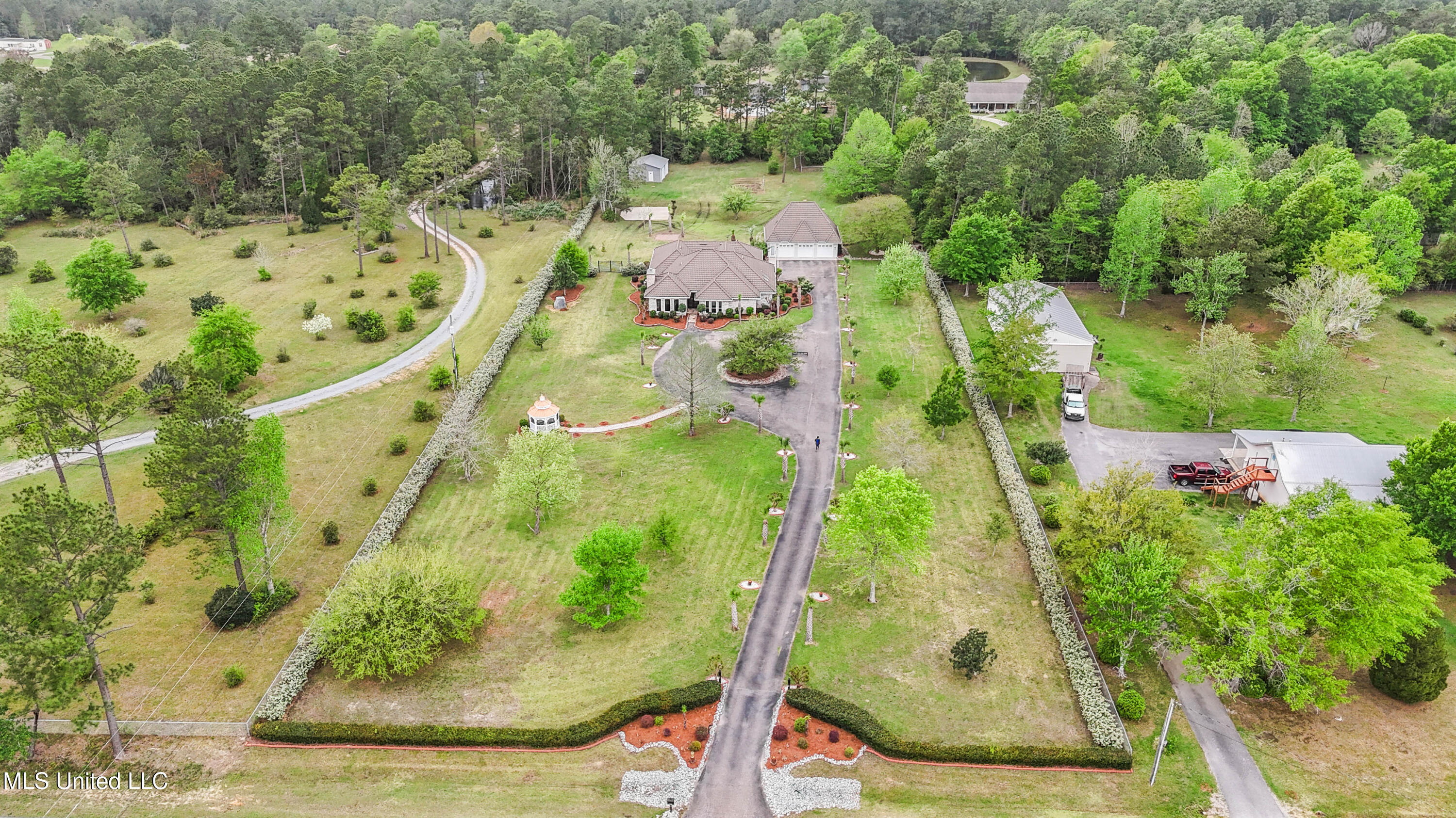 18437 Robinson Road, Gulfport, Mississippi image 49