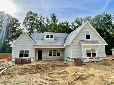 Single Family Residence in Southaven MS 6599 Grand Oak Lane.jpg