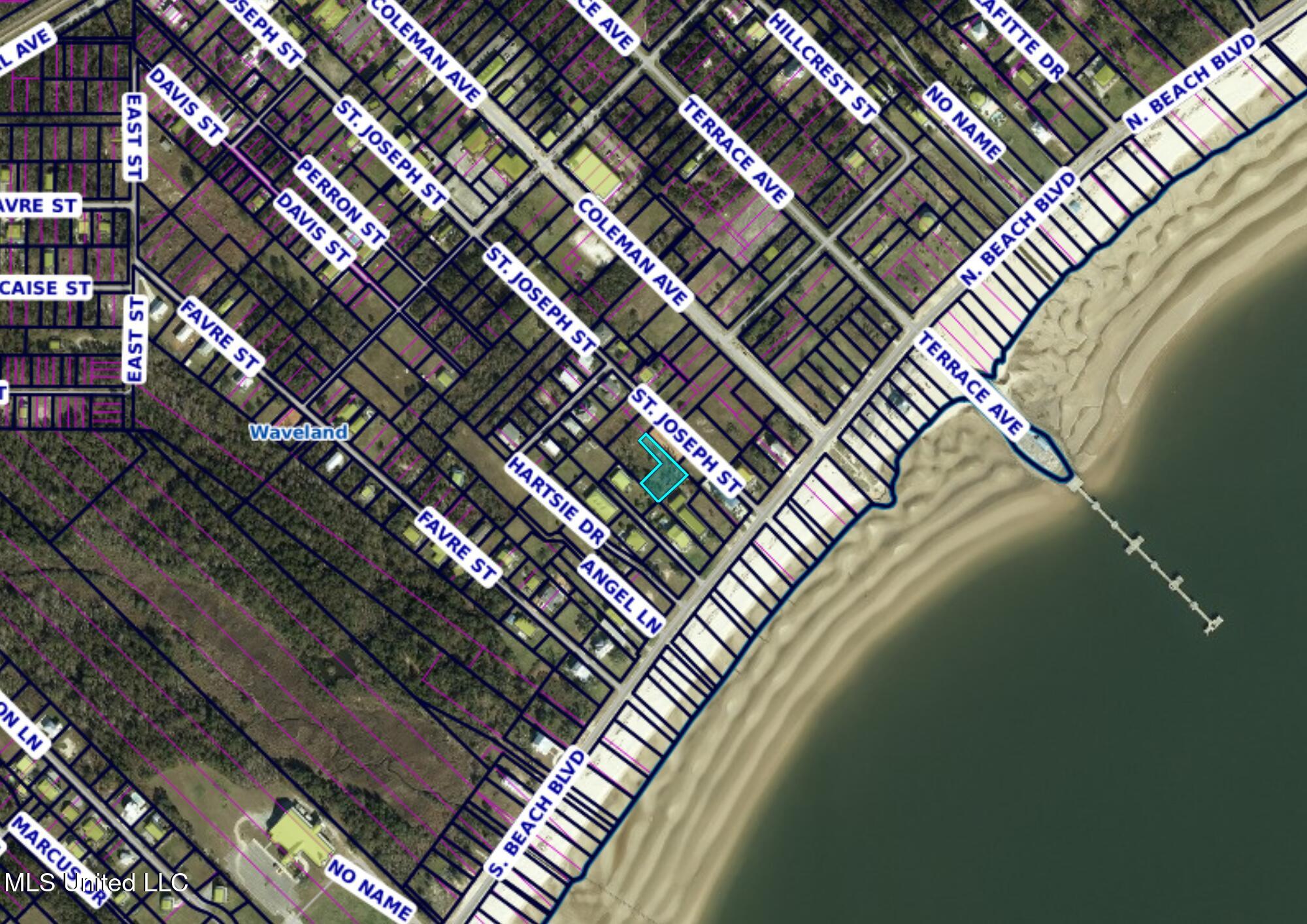 107 St Joseph Street, Waveland, Mississippi image 2