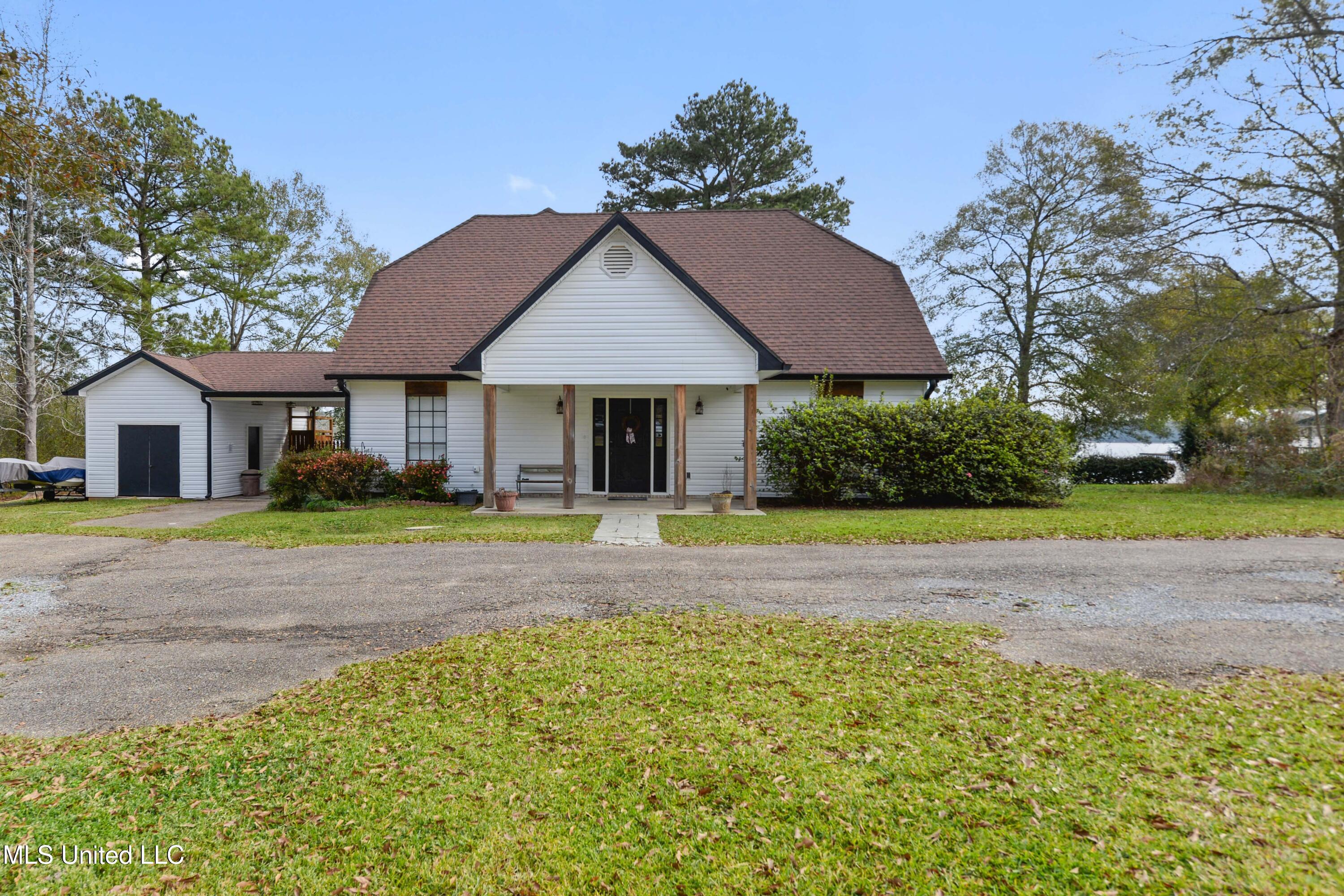 68 Bucaneer Circle, Carriere, Mississippi image 2